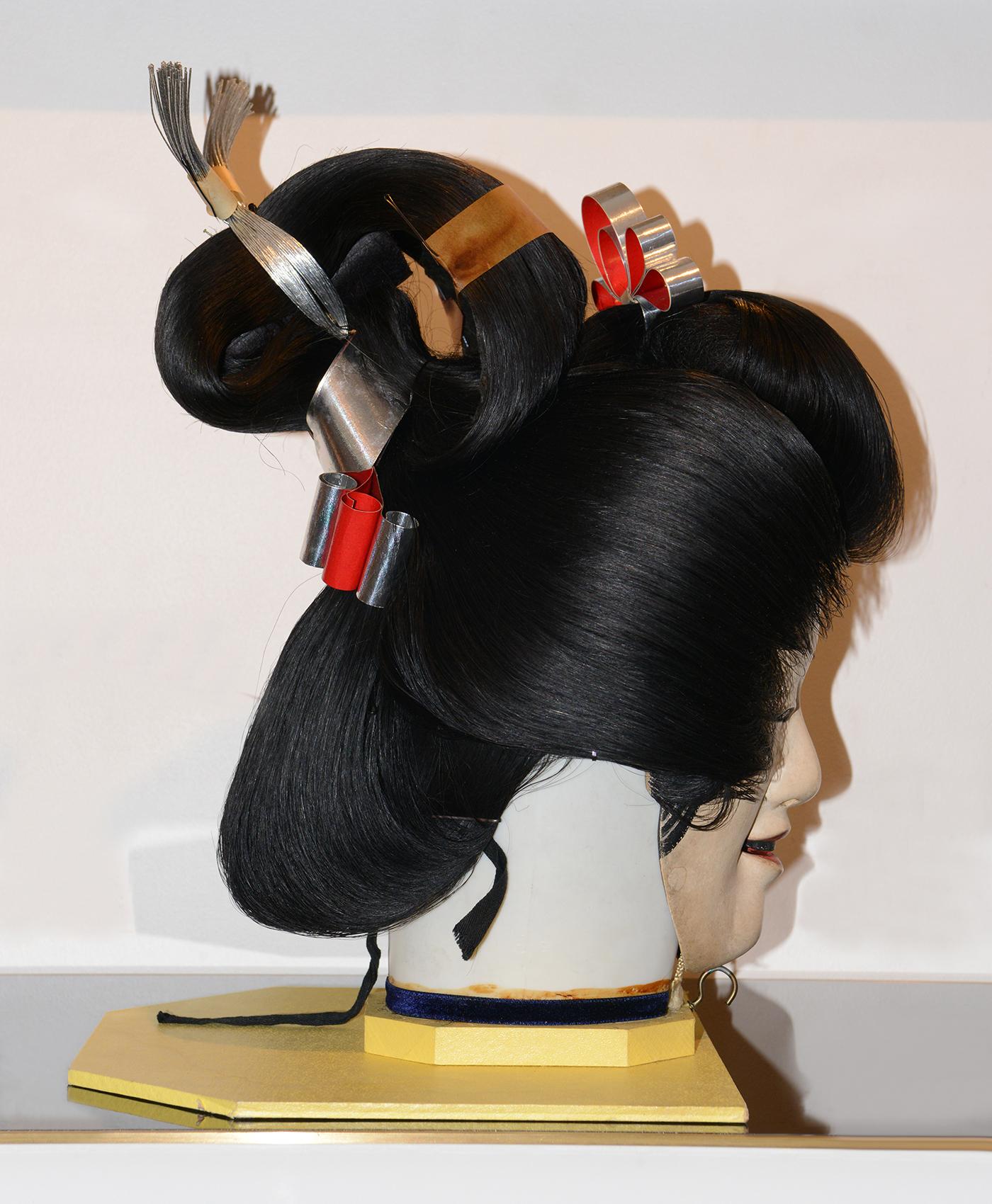 XXI secolo e contemporaneo Parrucca da geisha e maschera Nô Theater 1 in vendita