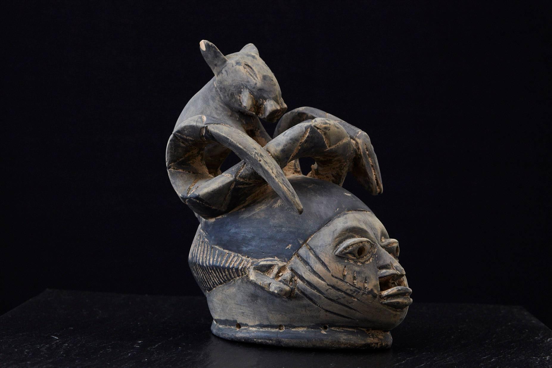Gelede Headdress, Yoruba People, Nigeria, circa 1920s For Sale 4