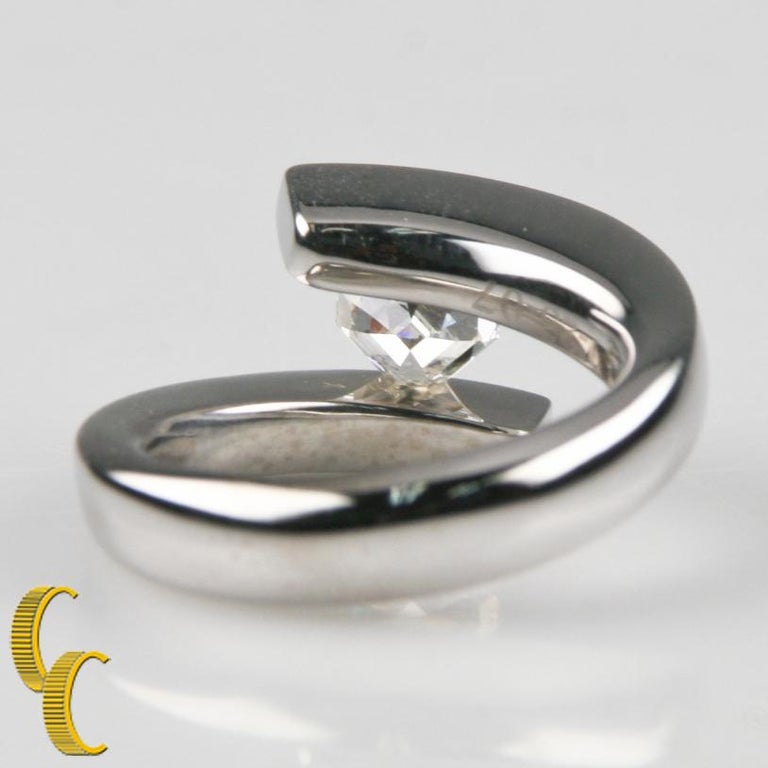 Gelin Abaci Tension Collection Diamond 14 Karat Gold Solitaire