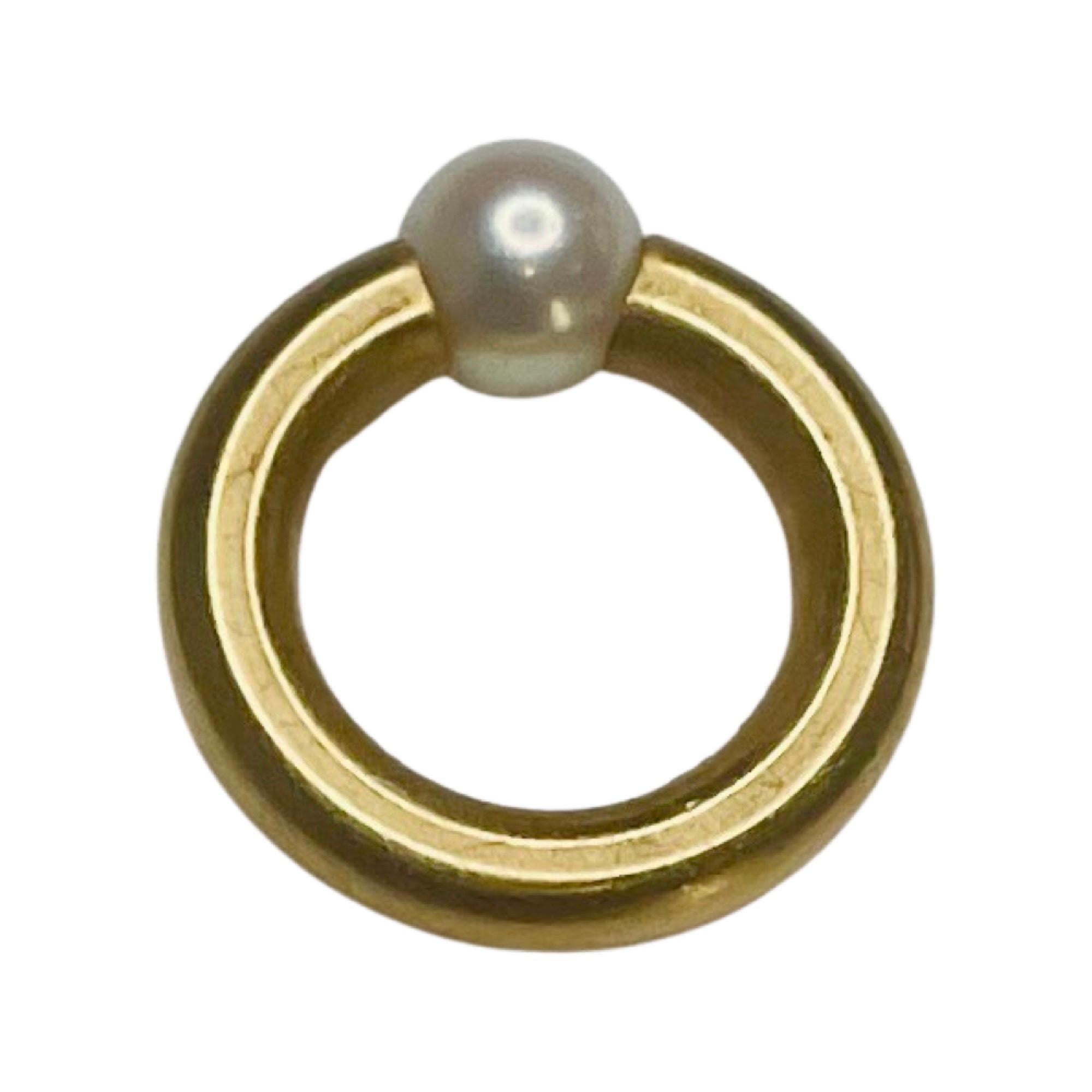 Gellner 18K Yellow Gold Baby Ring with an Akoya Pearl In New Condition For Sale In Kirkwood, MO