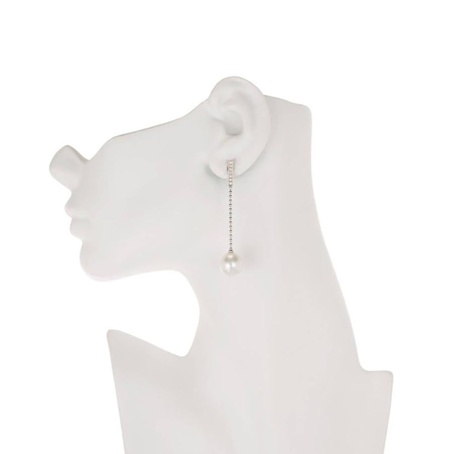 Gellner Boucles d'oreilles pendantes en or avec perles des mers du Sud et diamants en vente 3