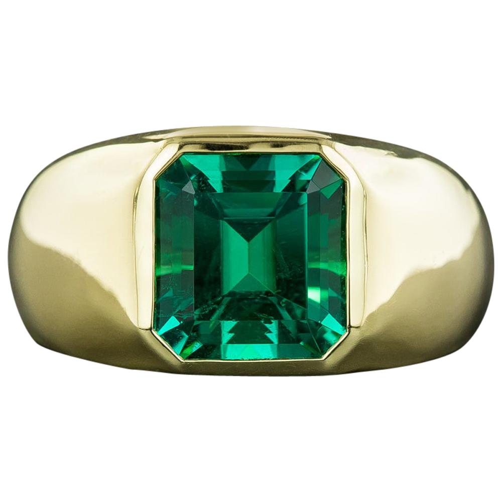 Gem 5.35 Carat Colombian Emerald Ring For Sale