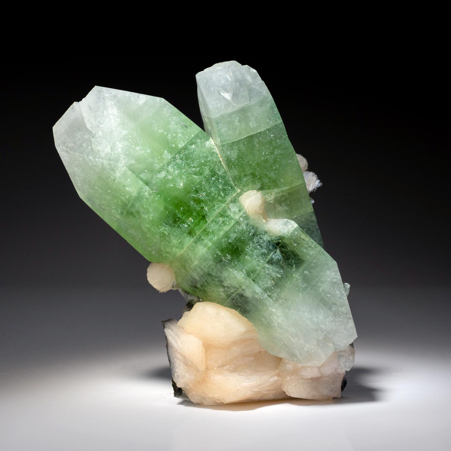 18th Century and Earlier Gem Apophyllite Mineral From, India For Sale