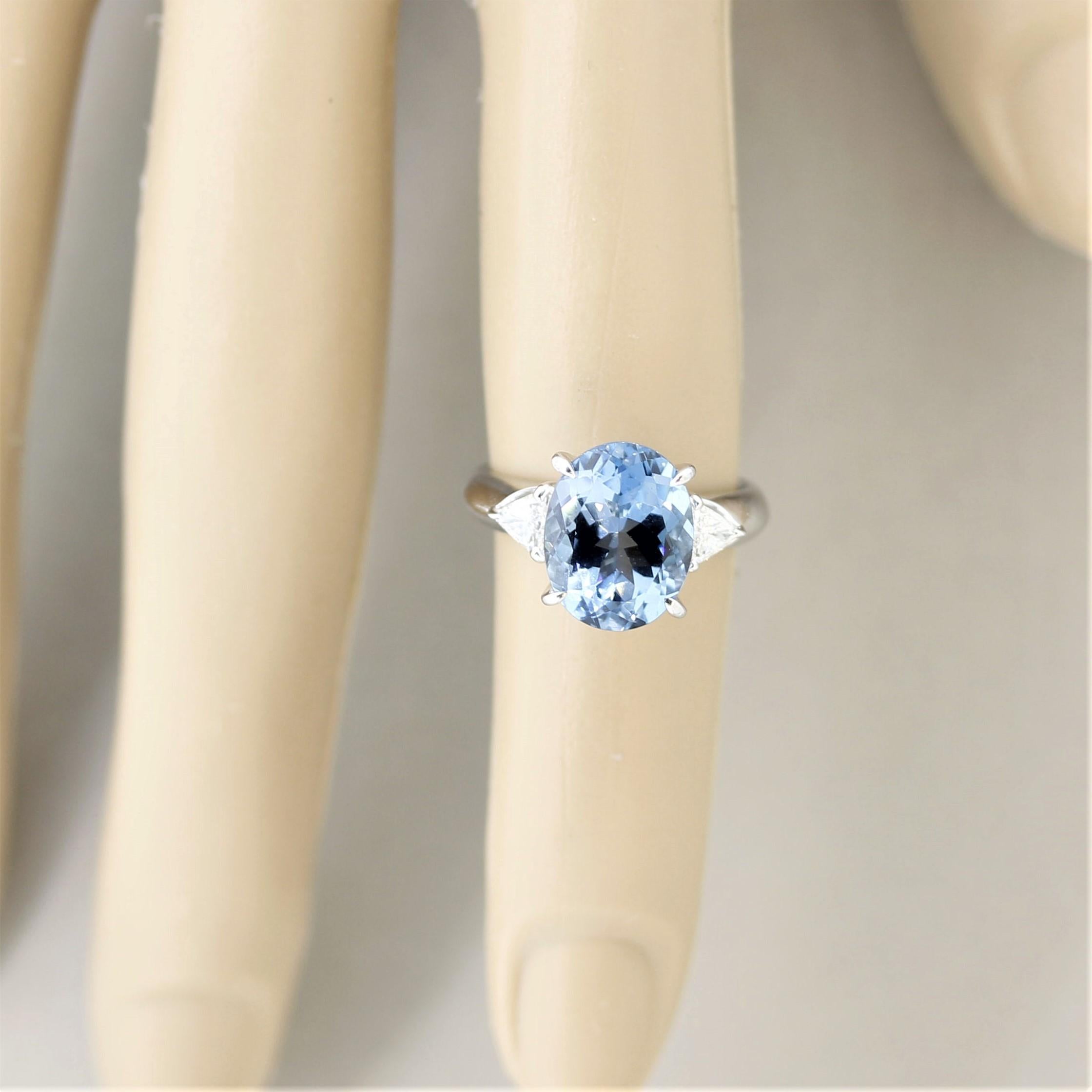 Edel Edelstein Aquamarin Diamant Platin 3-Stein-Ring im Angebot 1