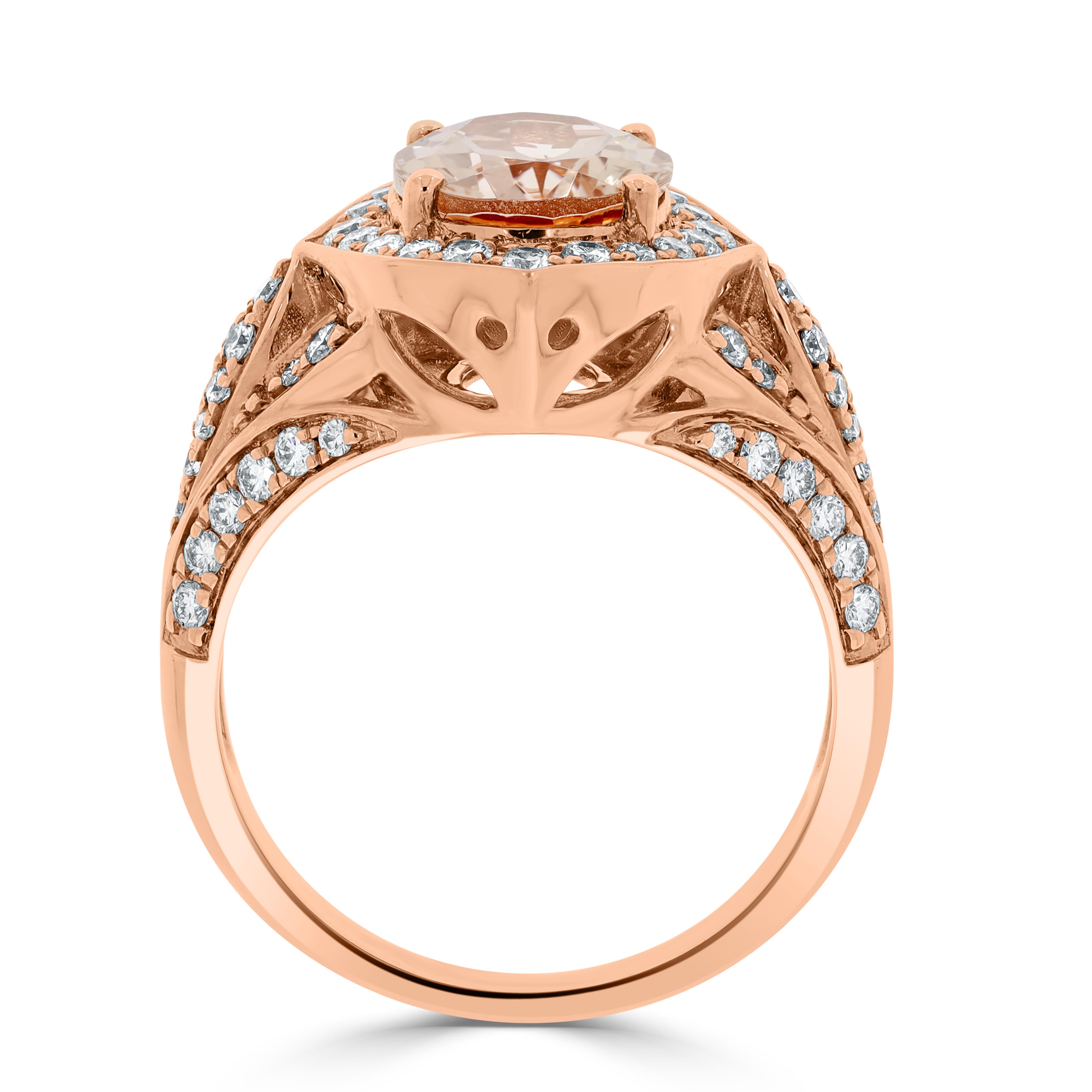 This ring is designed to exude a luxe feel and steal the spotlight. Styled to perfection with 14kt rose gold and studded with round Diamonds, the oval-cut Morganite being its specialty!