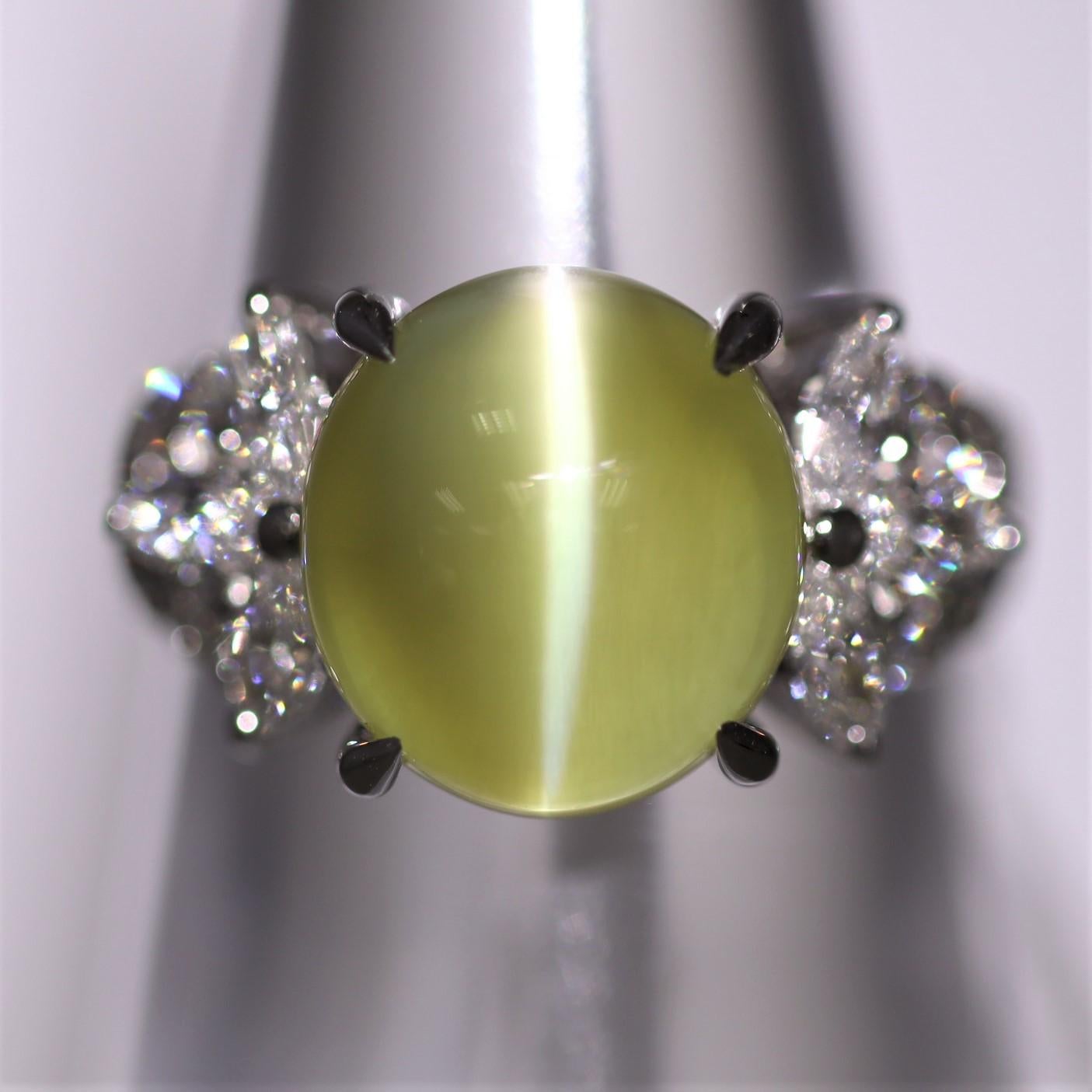 Women's Gem Cats-Eye Chrysoberyl Diamond Platinum Ring For Sale