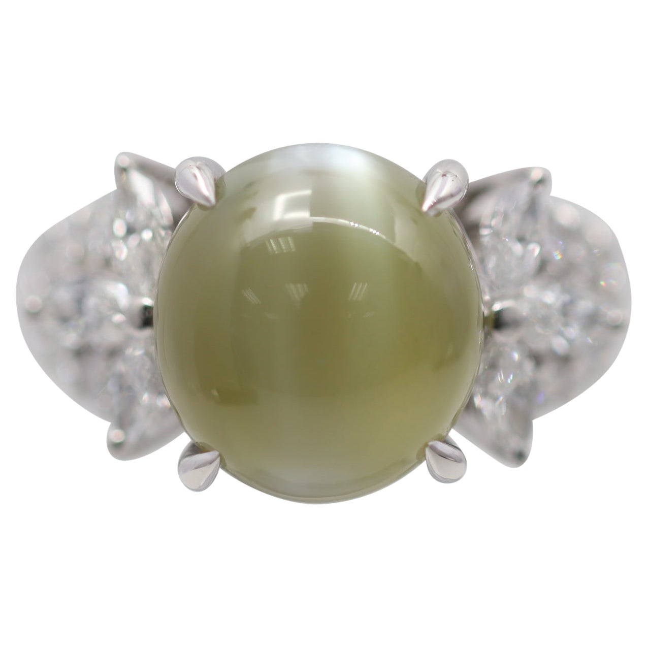 Anello in platino con diamante e crisoberillo a occhio di gatto