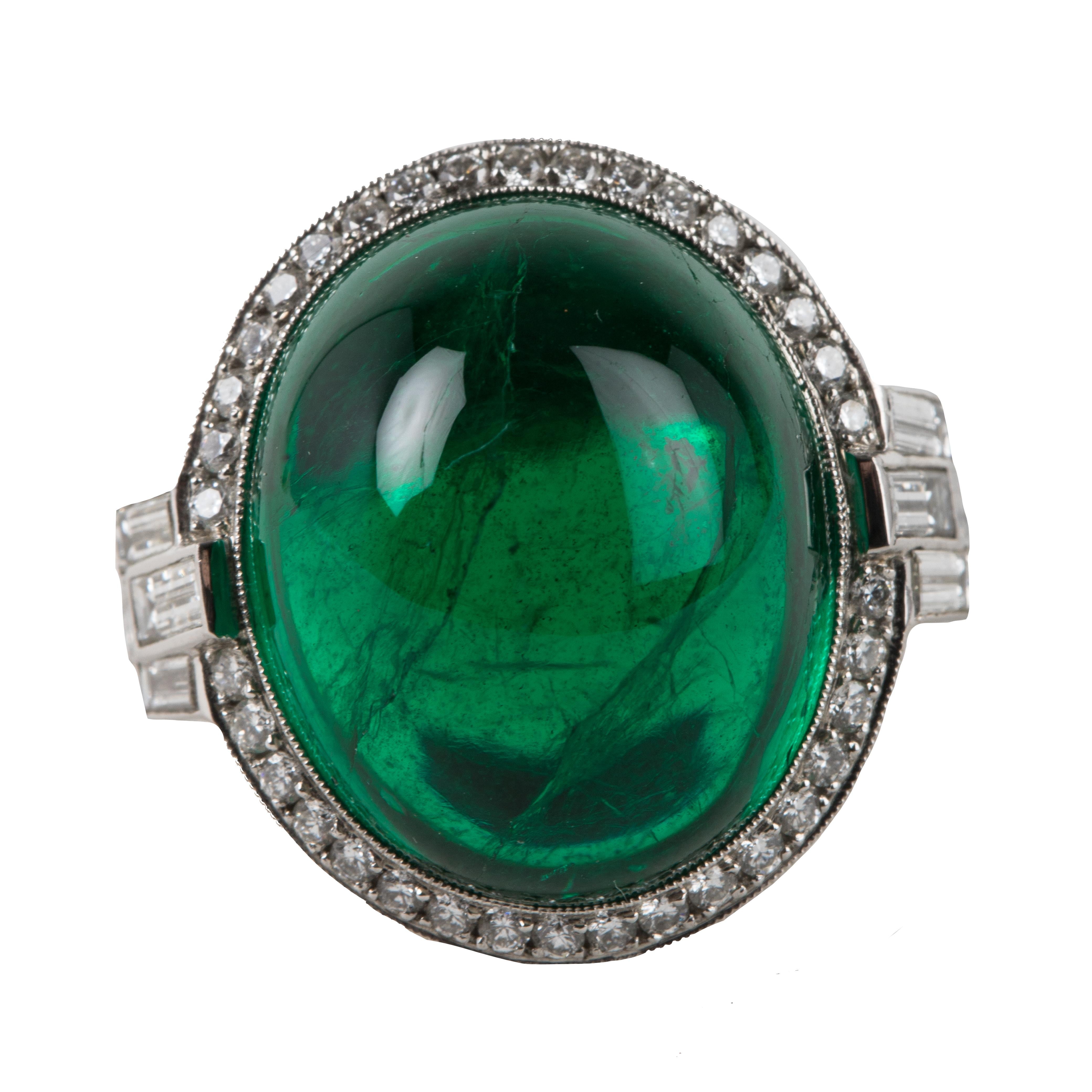 Diamant-Edelstein Smaragd Cabochon Ring im Zustand „Hervorragend“ im Angebot in New York, NY