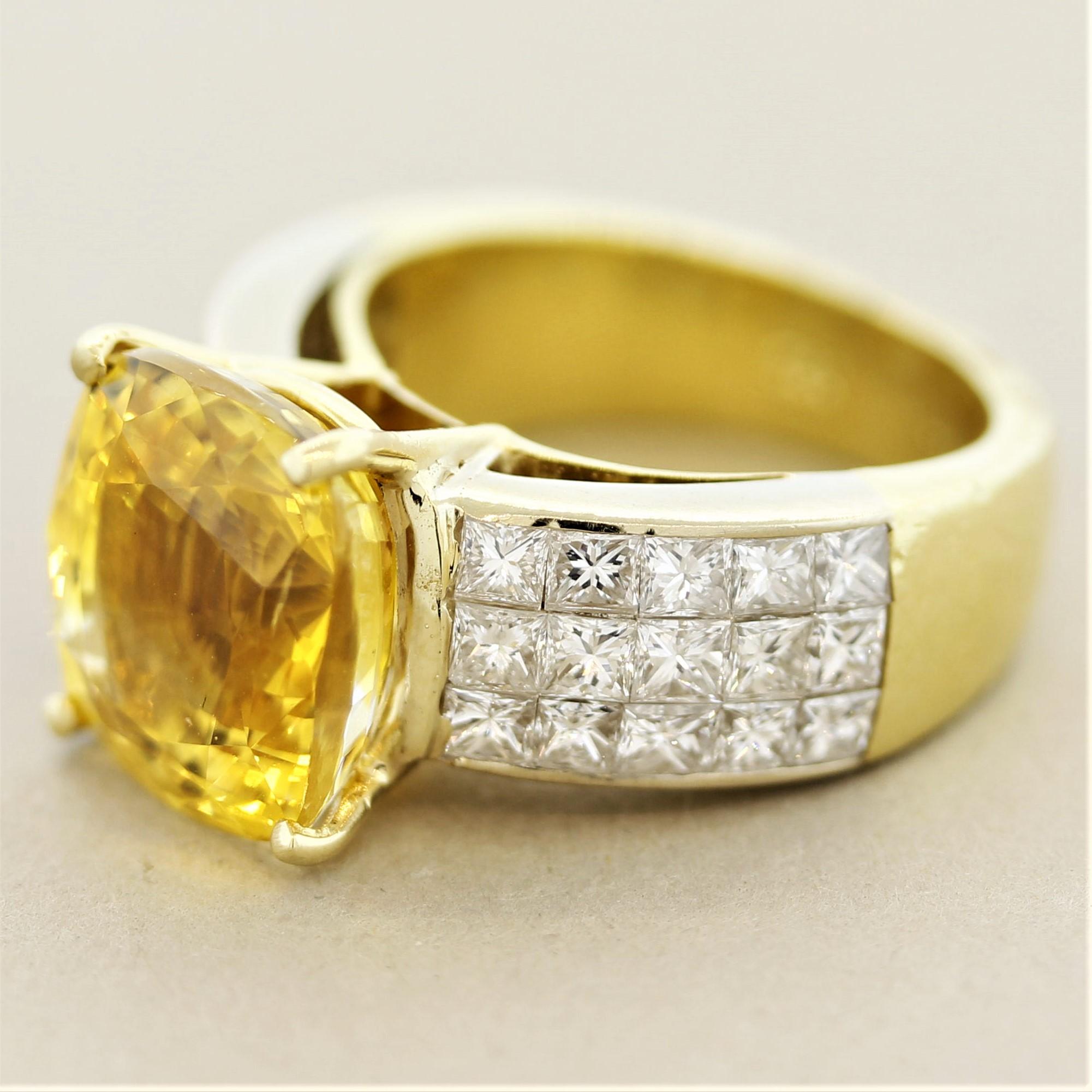 Gem Fancy Yellow Sapphire Diamond Gold Ring In New Condition For Sale In Beverly Hills, CA