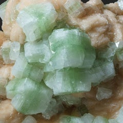 Edelstein Grünes Apophyllit Mineral mit Stilbite aus Indien (16 lbs.)