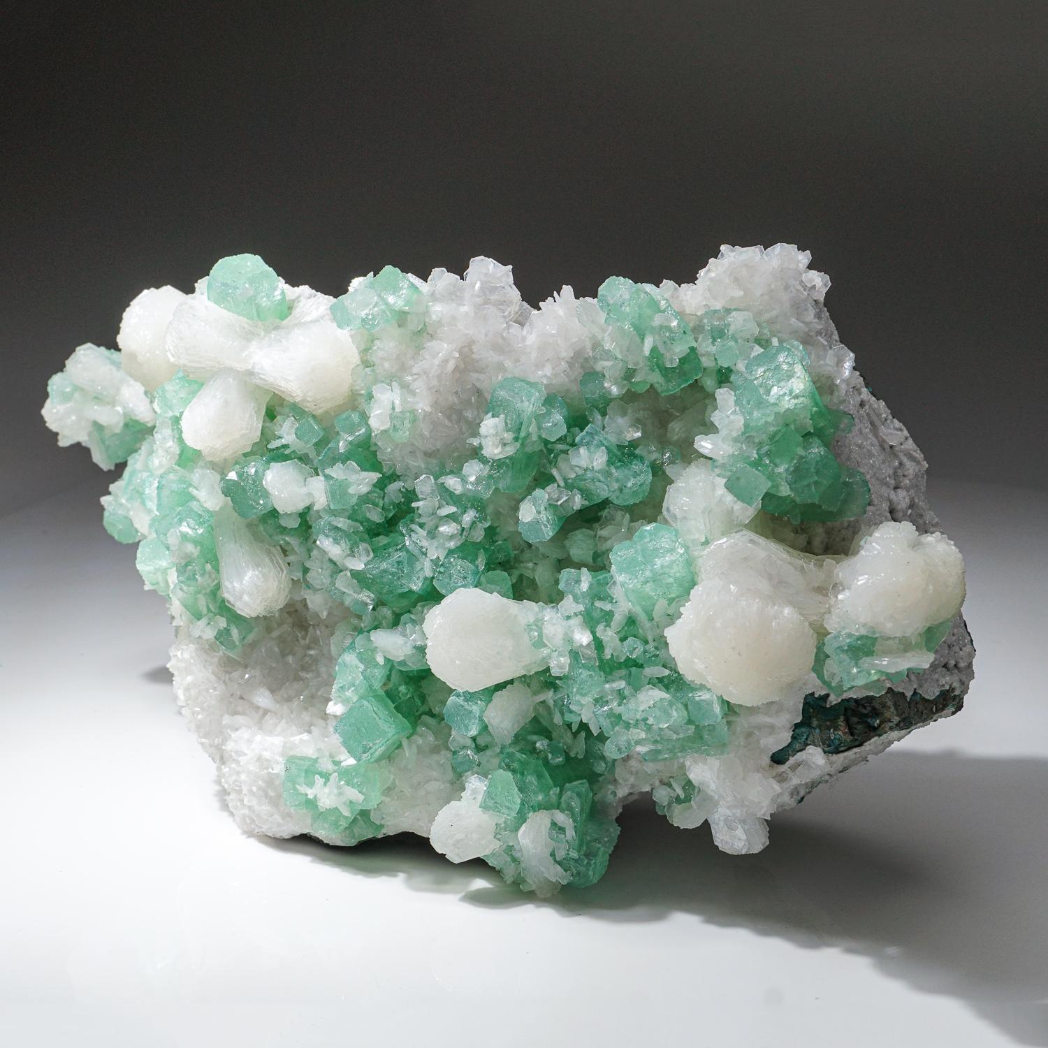 Gem Green Apophyllite Mineral Crystal with Stilbite from Maharashtra, Indi In Excellent Condition For Sale In New York, NY