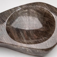 Bol en quartz rutile argenté de qualité « Gem Museum » provenant du Brésil (7,5 livres)