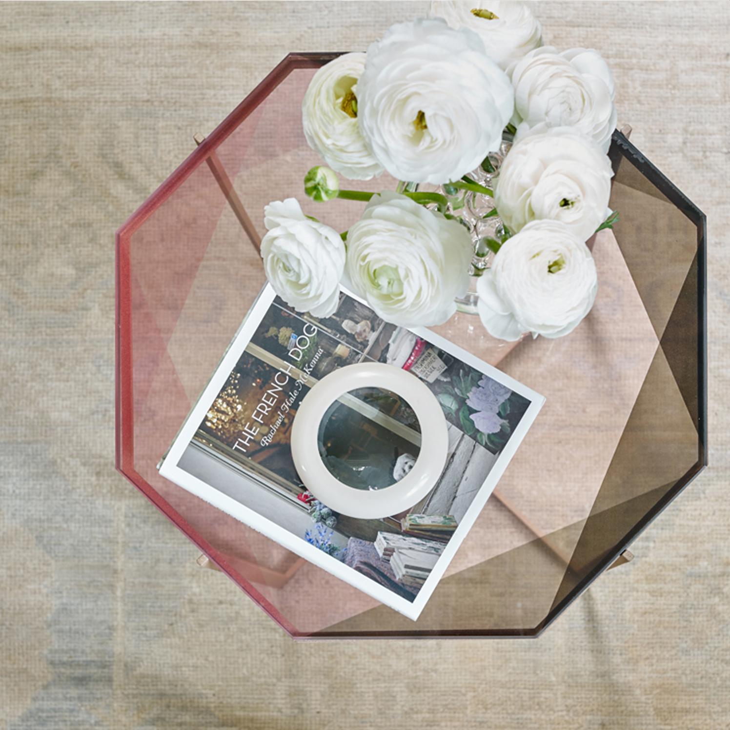 Brossé Table de salle à manger octogonale/table d'entrée Gem - verre soufflé avec base en acier par Debra Folz en vente