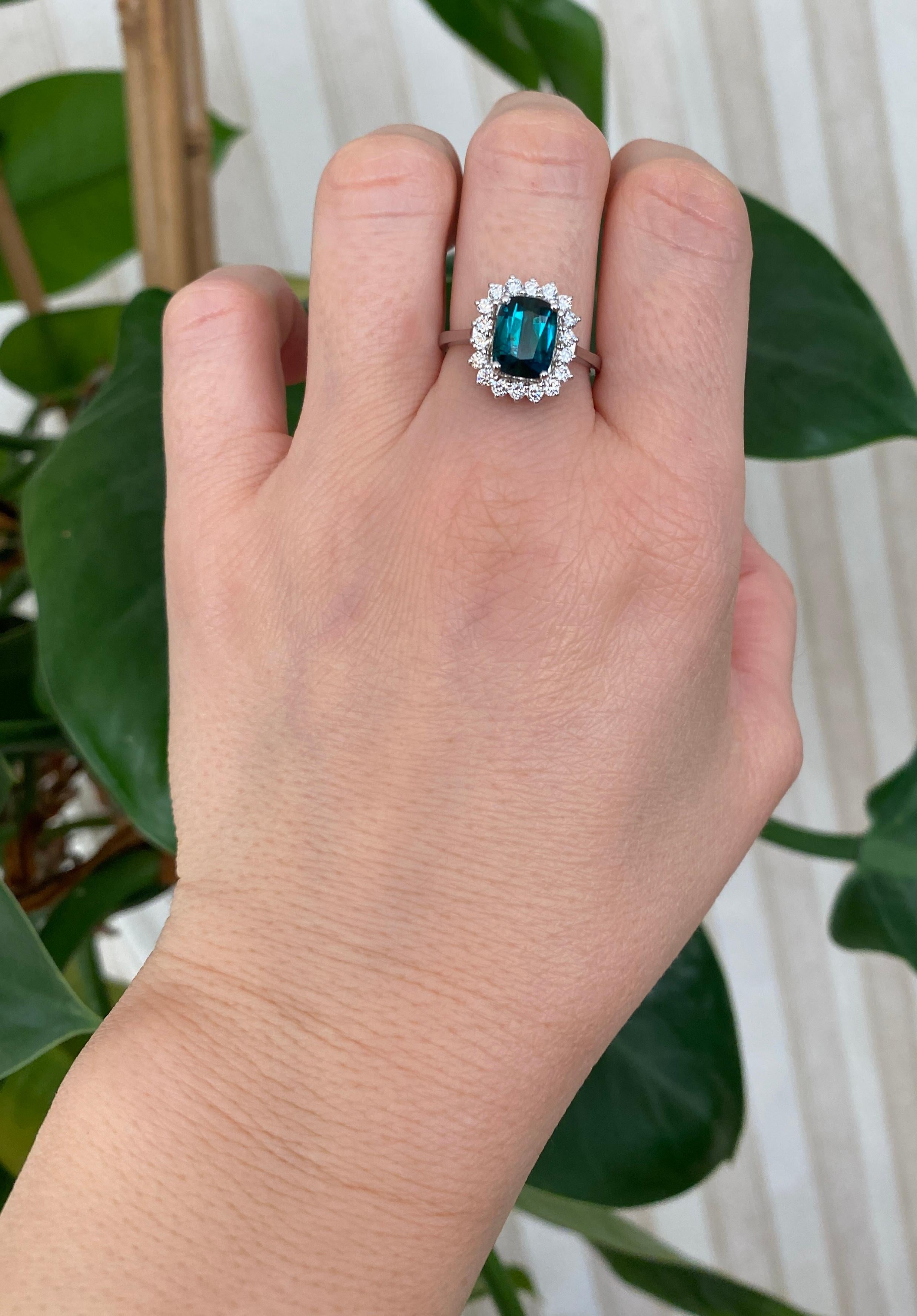 Bague cocktail en diamants et tourmaline de lagon certifiée GEM d'Anvers de 2,00 carats en vente 7