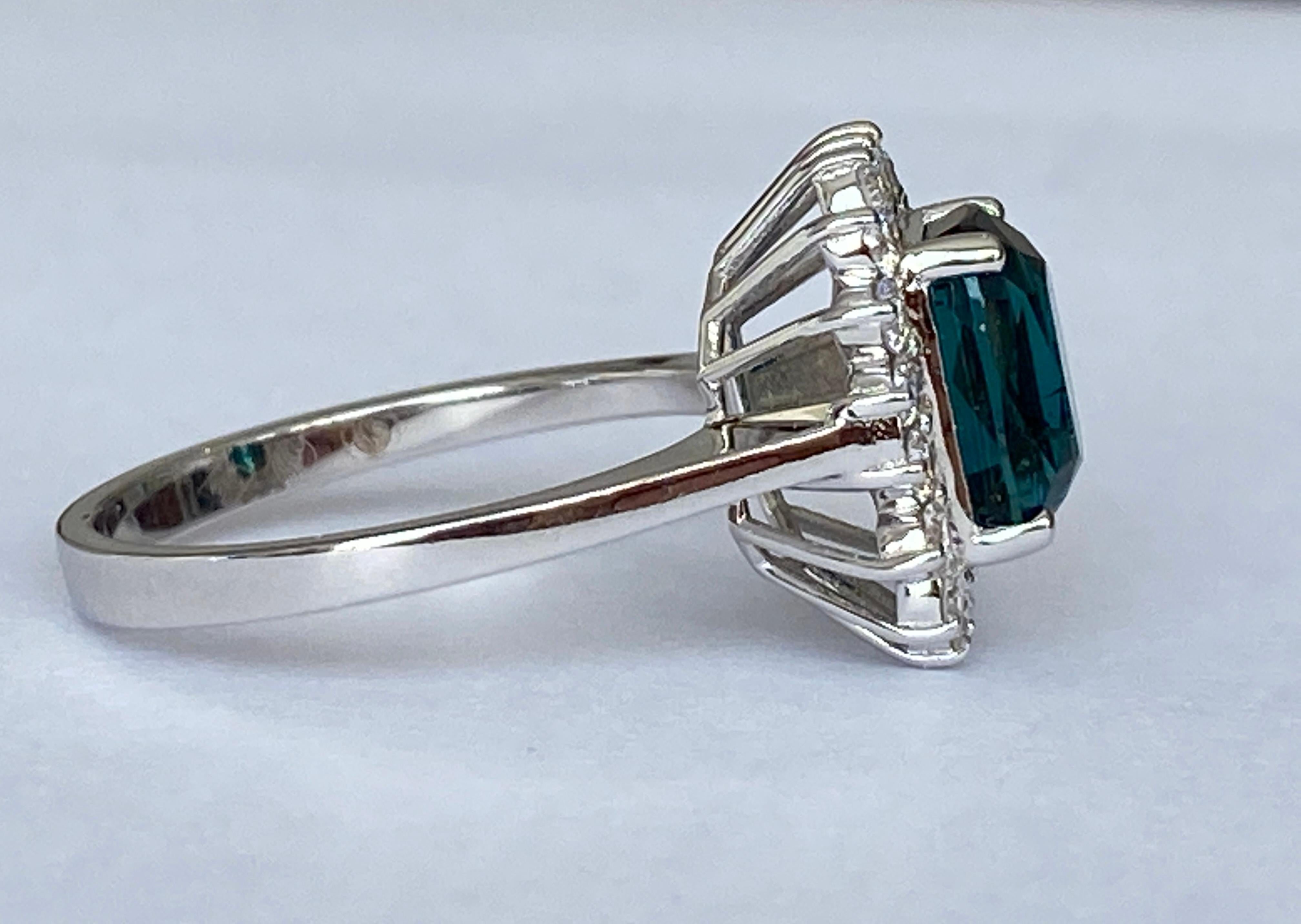 GEM Report Antwerp Certified 2.00 Carat Lagoon Tourmaline Diamond Cocktail ring For Sale 2