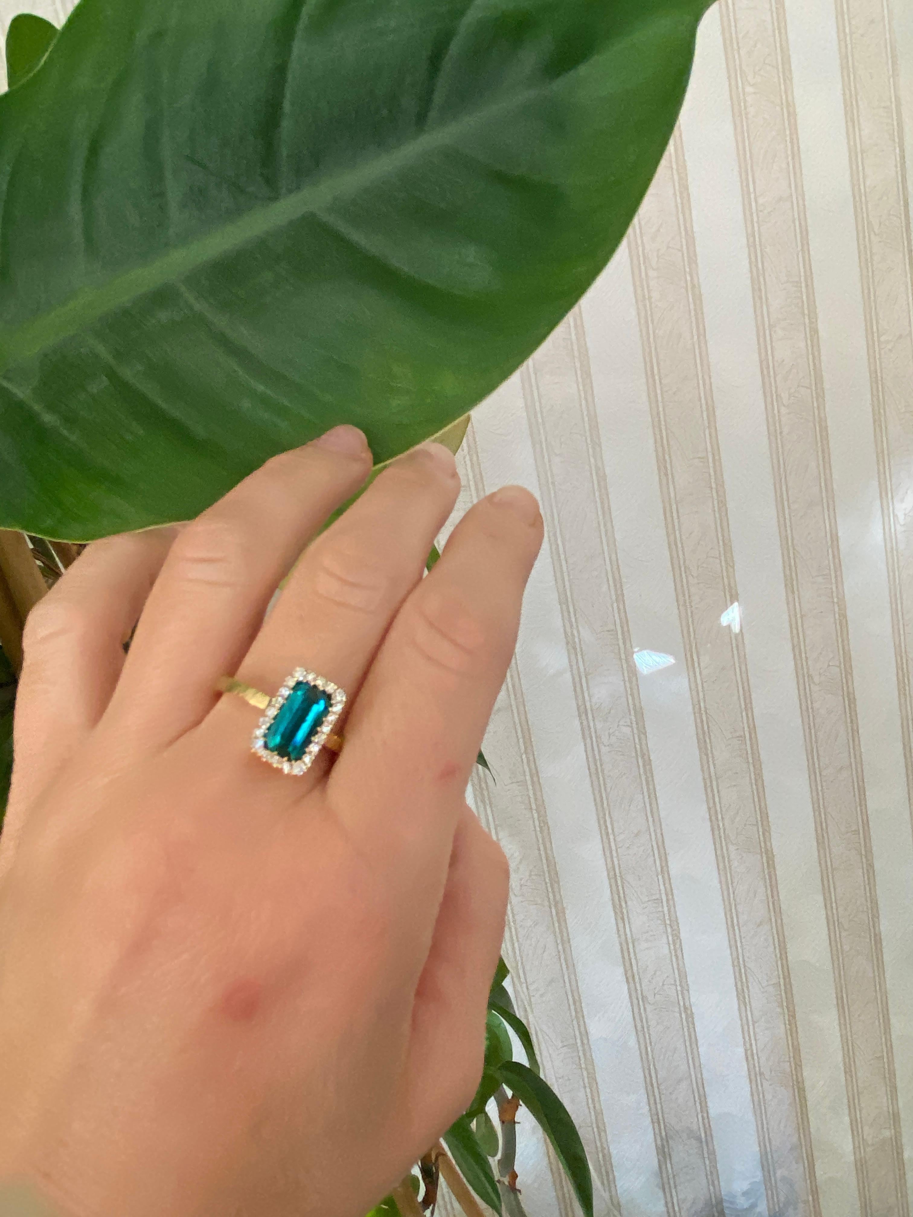 GEM Report Antwerp Certified 2.35 Carat Lagoon Tourmaline Diamond Cocktail ring in vendita 4