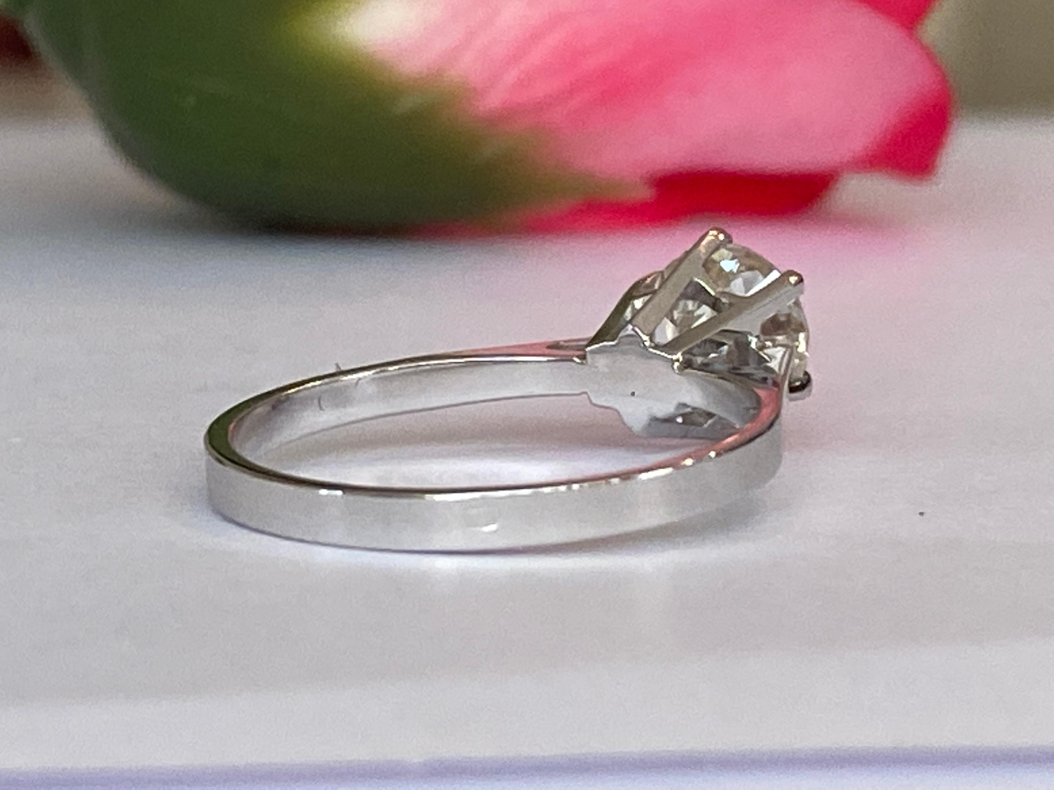 Informe GEM certificado 1,24 quilates  Diamante talla europea antigua  Anillo de oro en venta 4