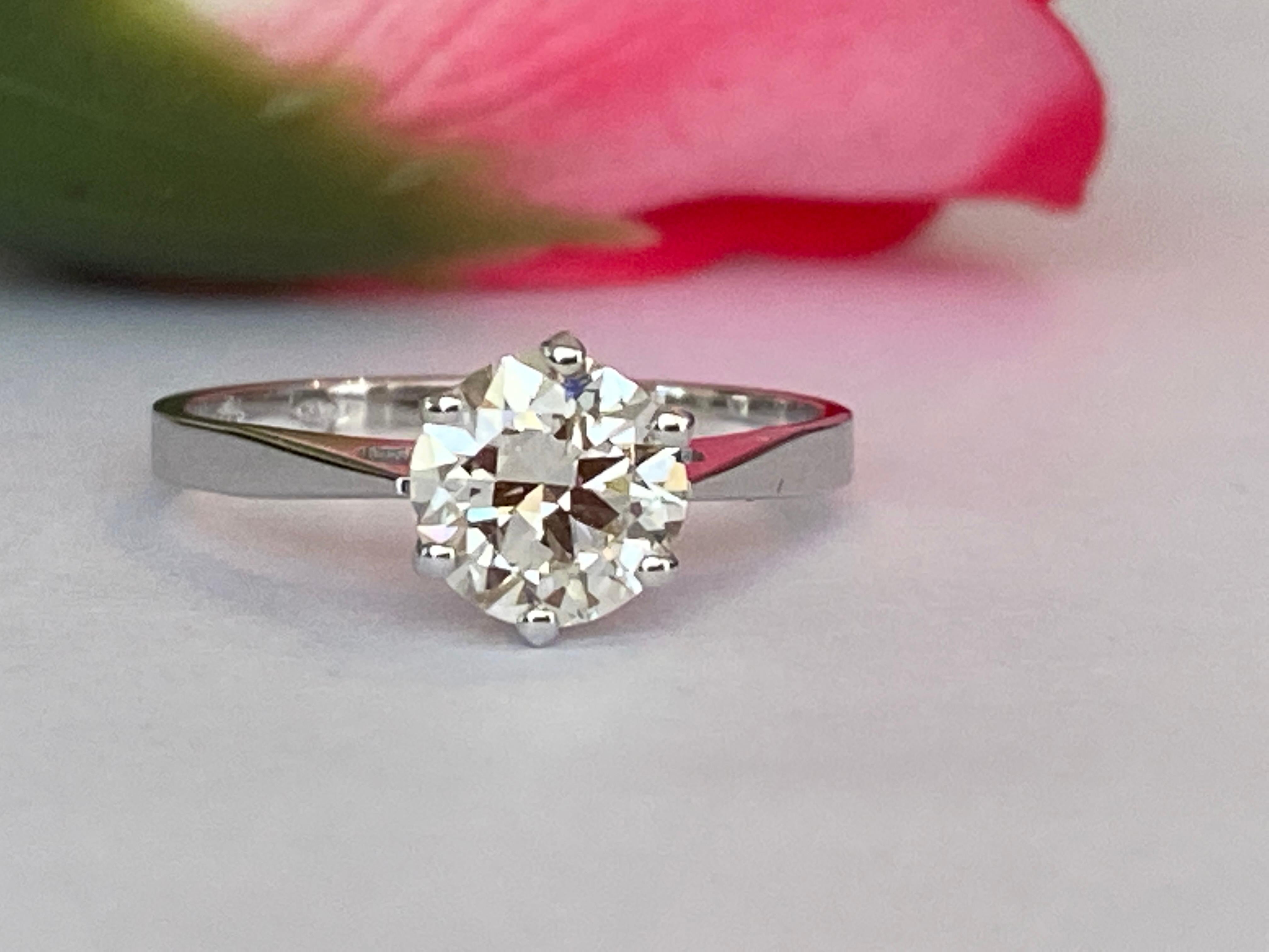 Informe GEM certificado 1,24 quilates  Diamante talla europea antigua  Anillo de oro Renacimiento en venta