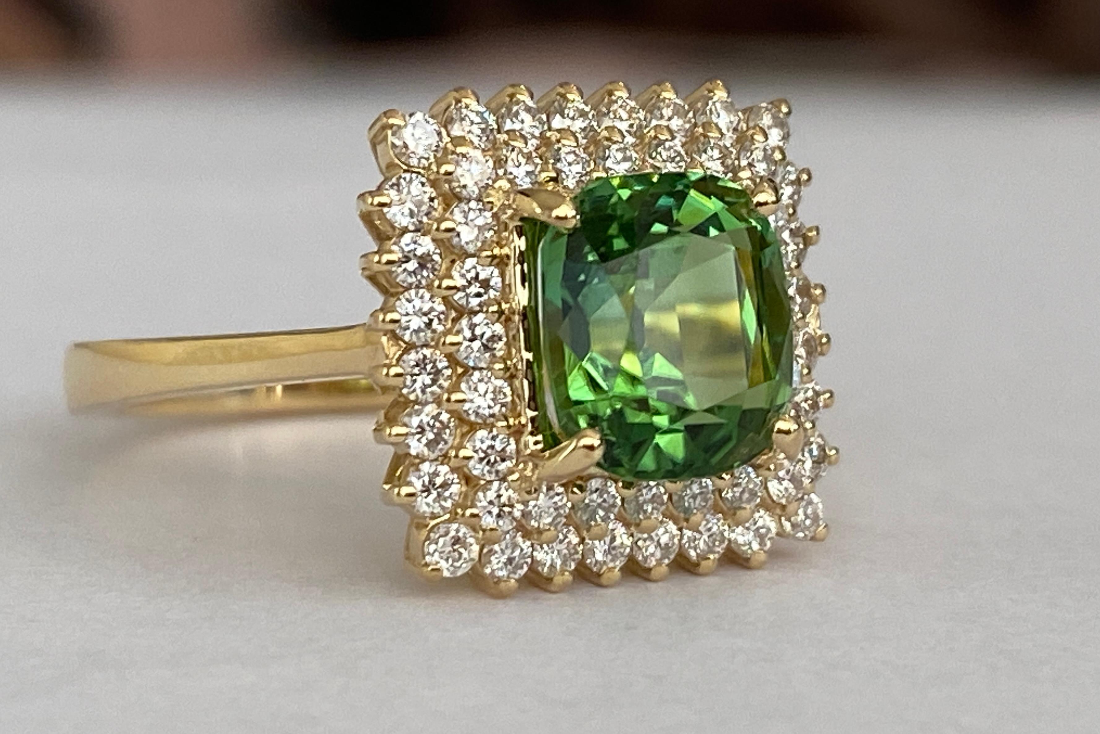 Taille coussin Cocktail certifié Verdelite tourmaline diamant  Bague en or jaune 18 carats en vente