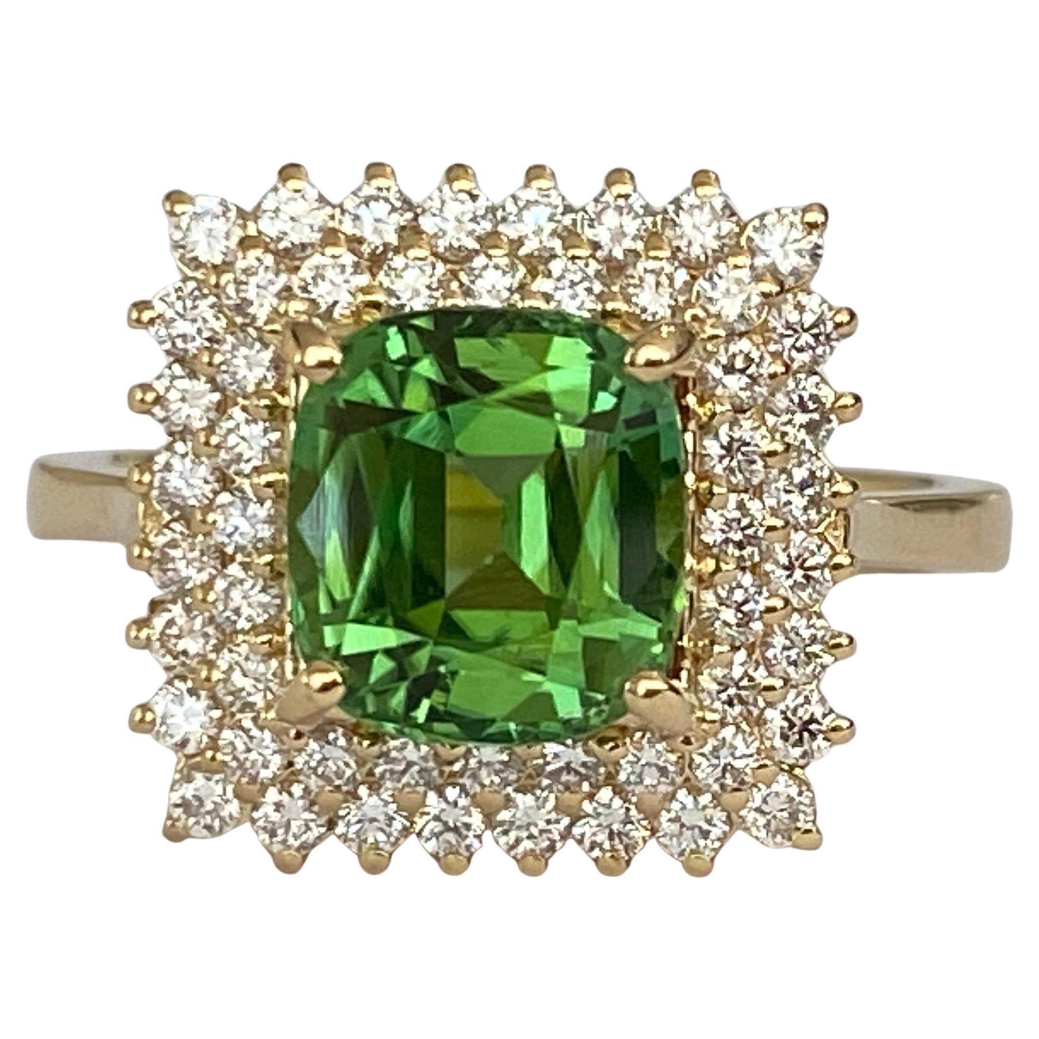 Certified Verdelite Tourmaline Diamond Cocktail  18 kt yellow gold ring