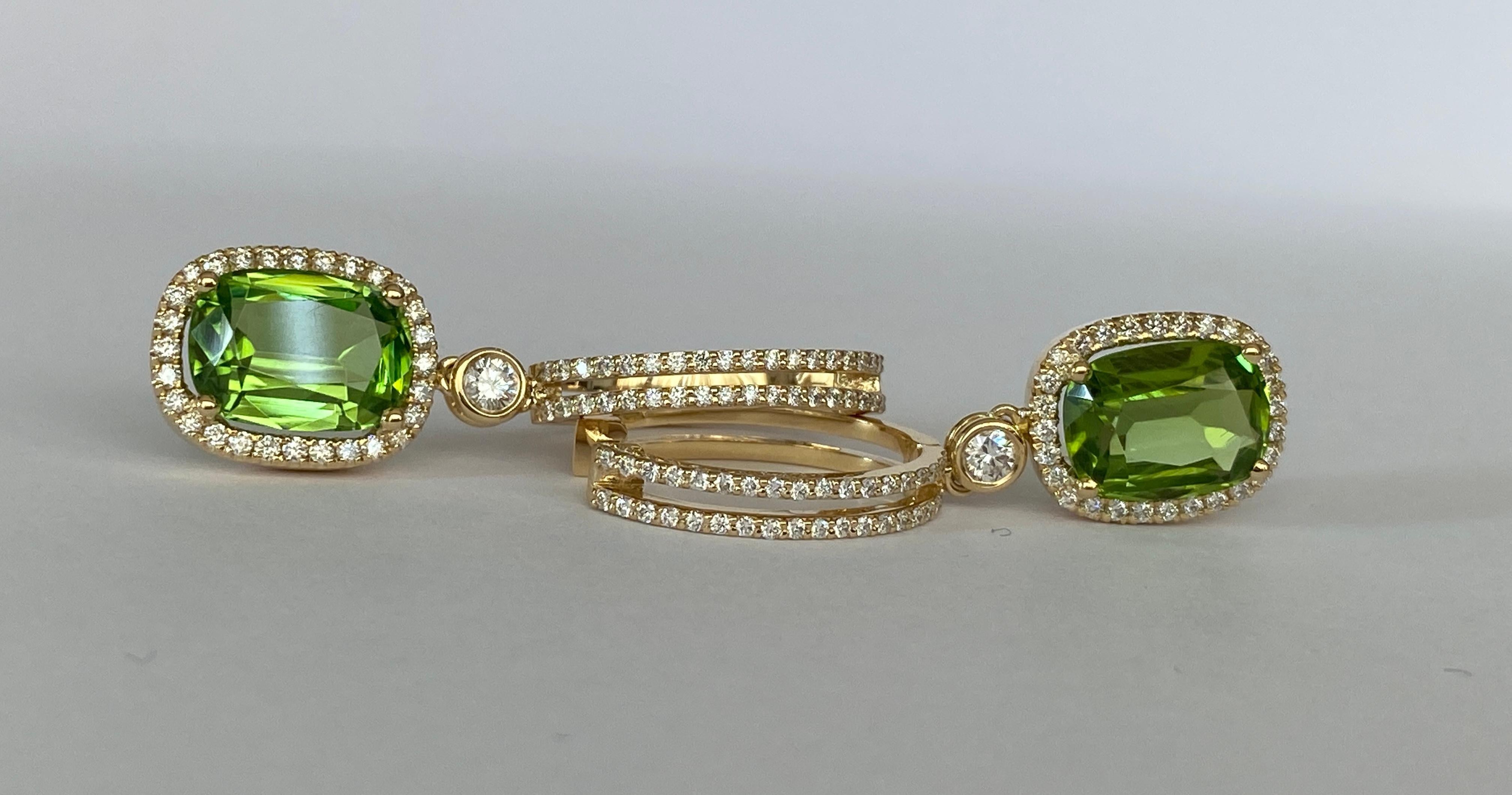 Orecchini con peridoto e diamanti certificati da 8,15 carati in oro giallo 18 kt in vendita 7