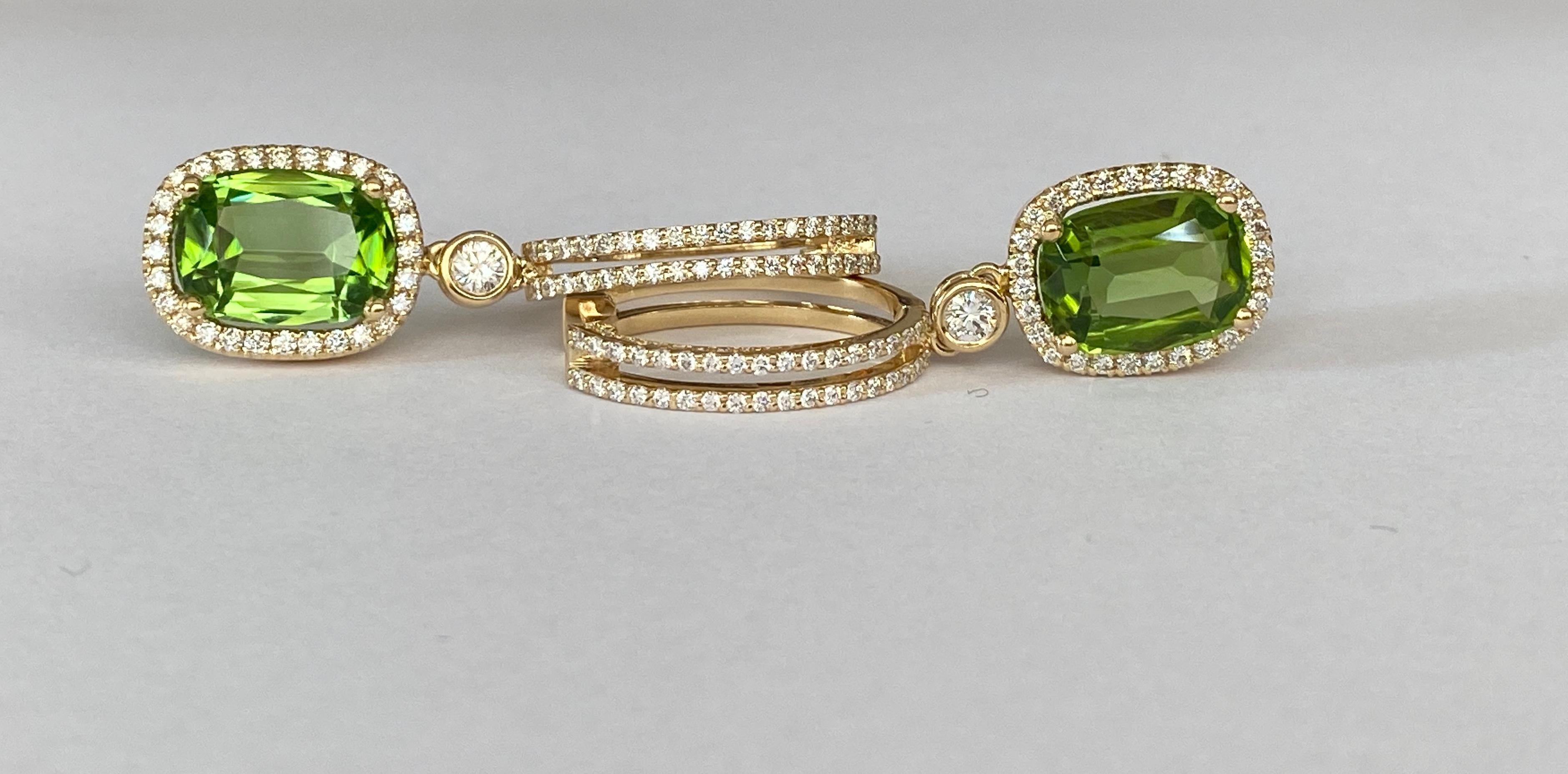 Orecchini con peridoto e diamanti certificati da 8,15 carati in oro giallo 18 kt in vendita 8