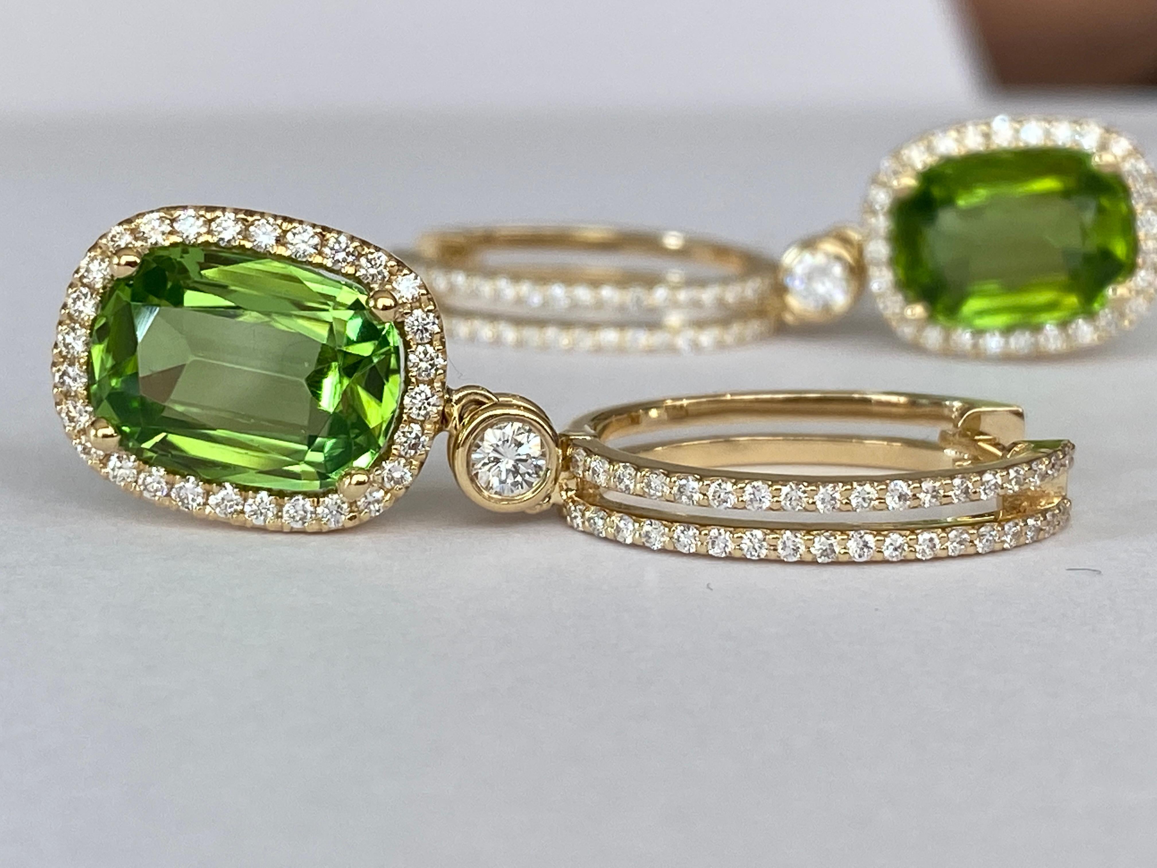 Orecchini con peridoto e diamanti certificati da 8,15 carati in oro giallo 18 kt in vendita 9