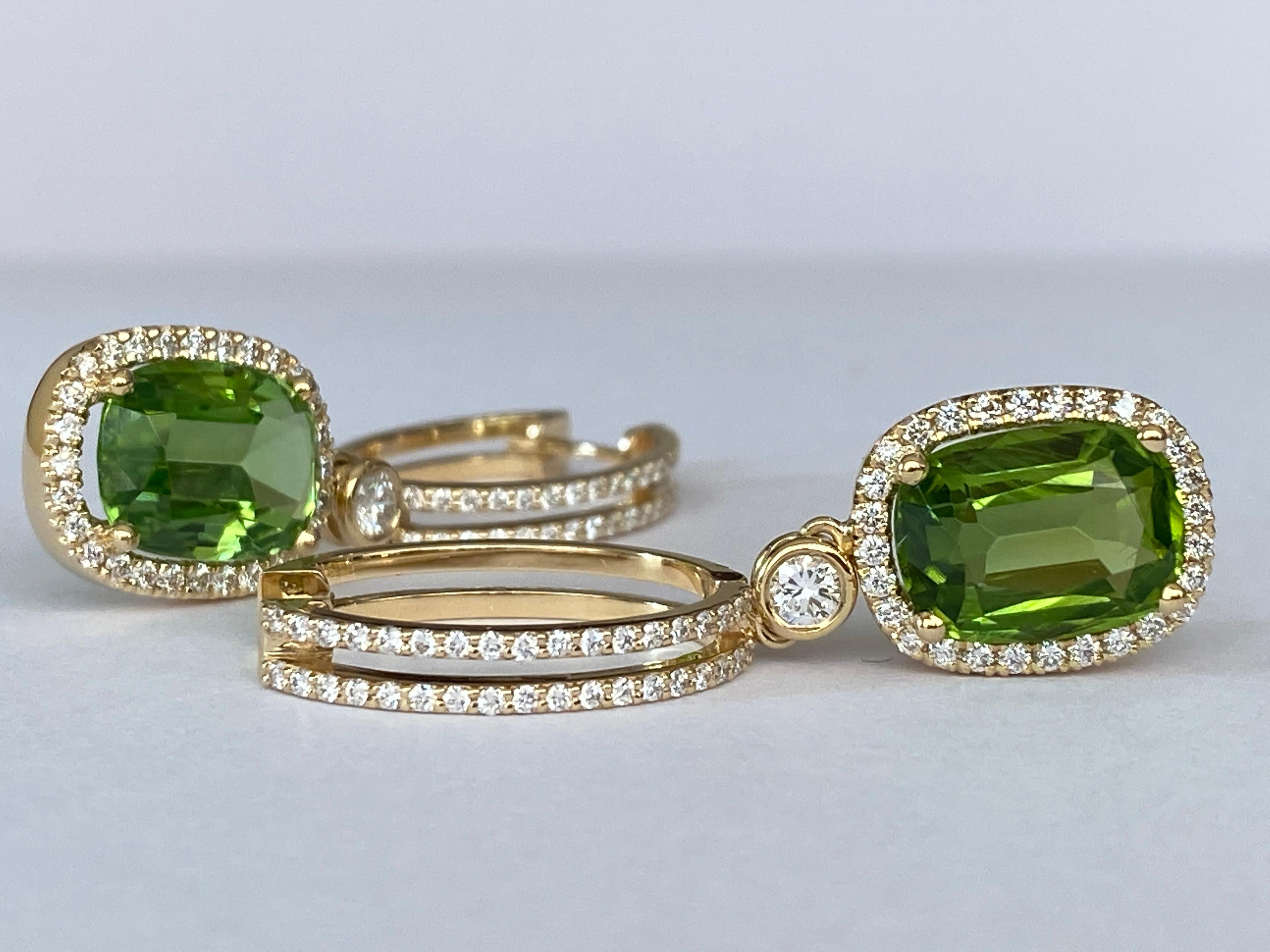 Orecchini con peridoto e diamanti certificati da 8,15 carati in oro giallo 18 kt in vendita 10
