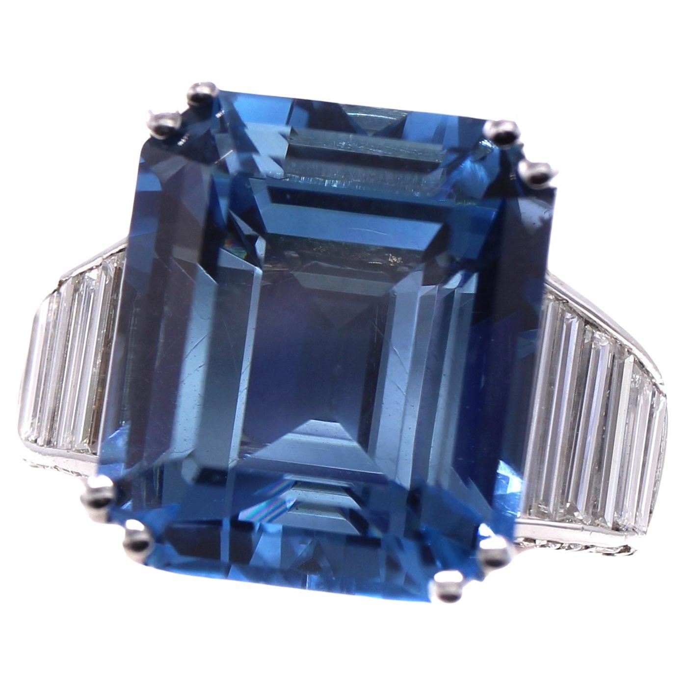 Bague Santa Maria couleur aigue-marine et diamants