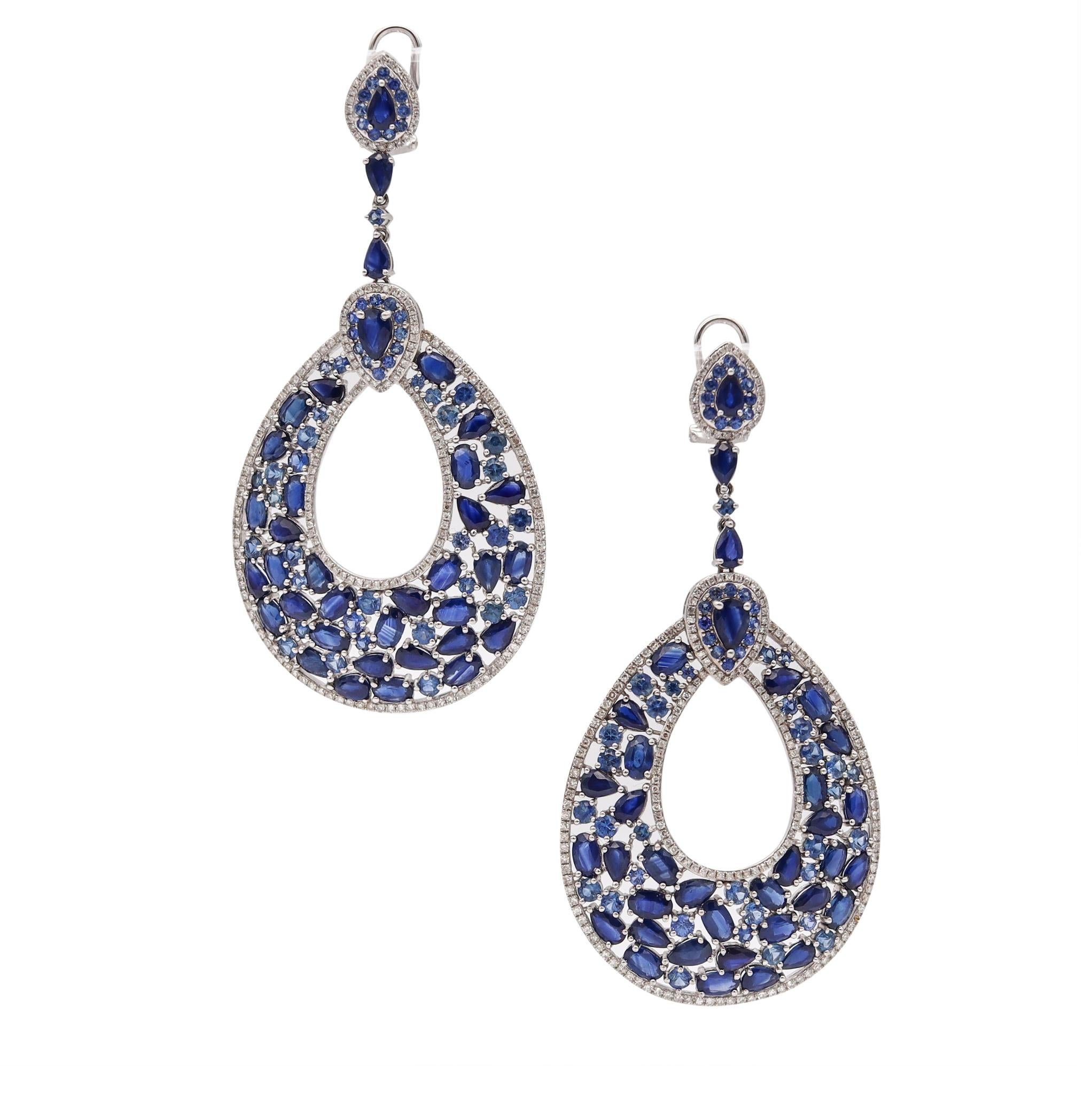 Gem Set Cocktail Dangle Earrings In 18Kt Gold 23.20 Cts Sapphires And Diamonds In Excellent Condition For Sale In Miami, FL