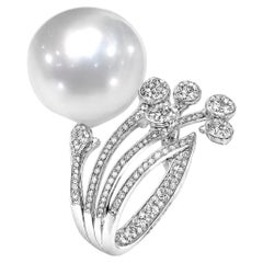Boucles d'oreilles pendantes en perle blanche des mers du Sud « Gem » et diamants, 11-12 mm, or blanc 18 carats