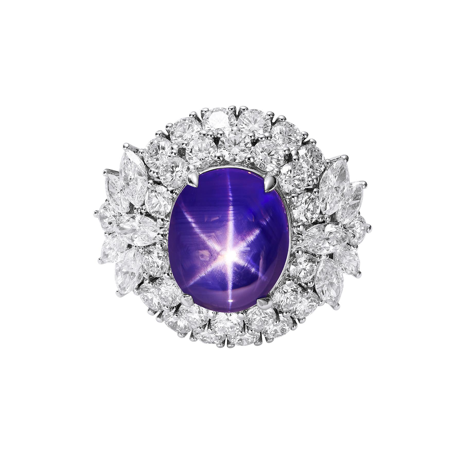 Modern GEMCOOK JEWELLERY 10.1ct Unheated Color-changing Starlight Sapphire Ring For Sale