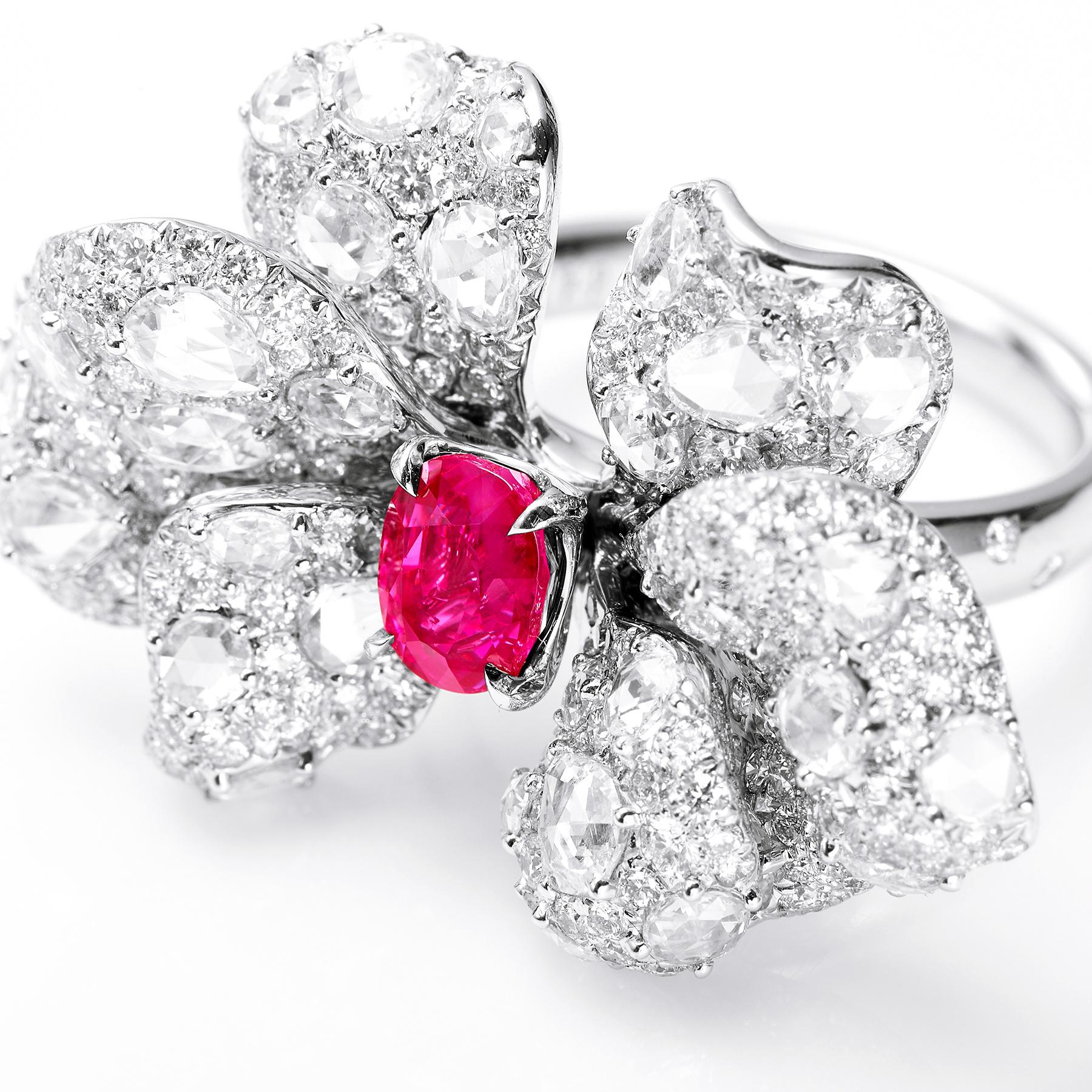 This must be the princess's ring.Transparent and beautiful crystal,bright Mogok red.The loose stone has an AIGS certificate.Experience luxury like no other with it. This stunning piece boasts a transparent and beautiful crystal, showcasing the