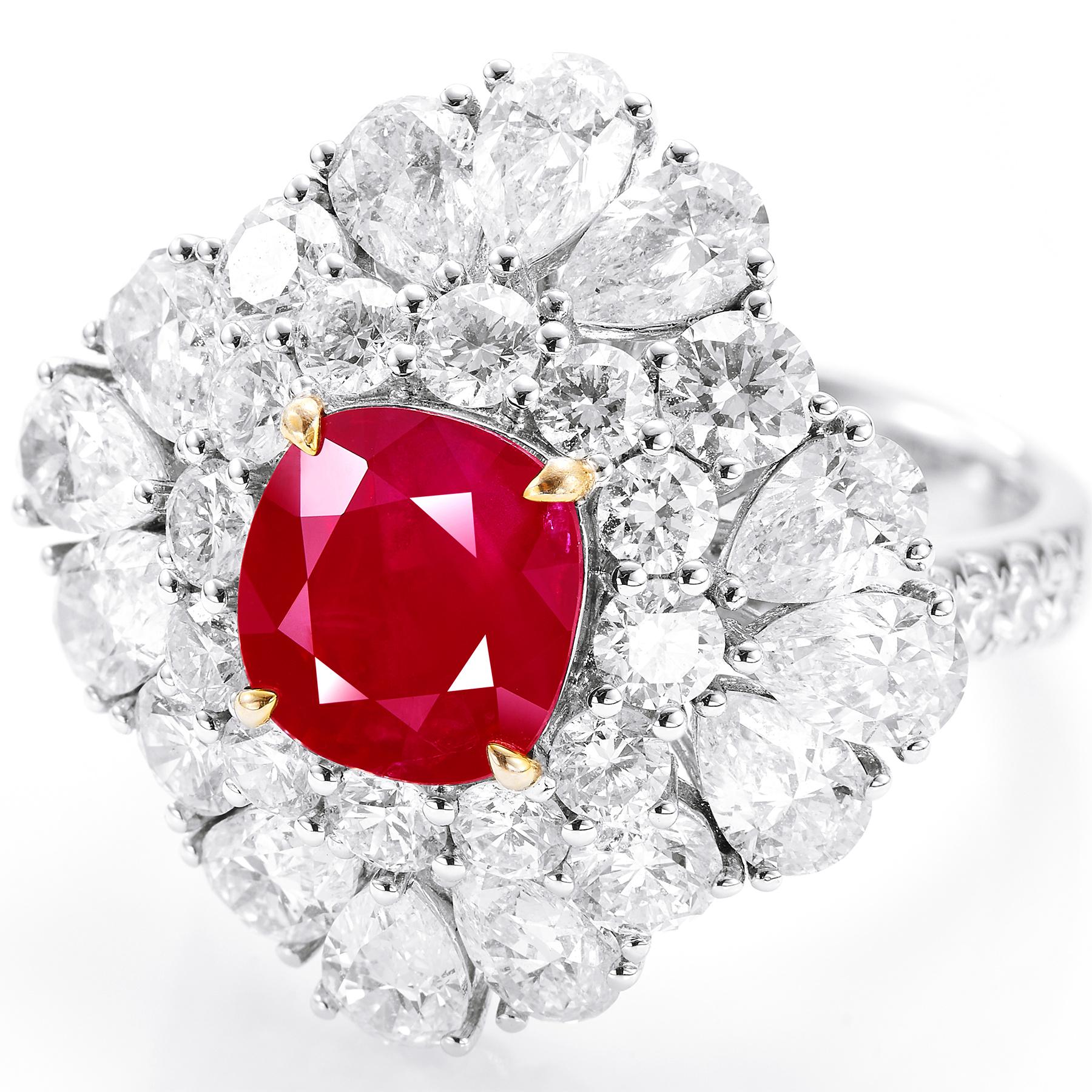 GEMCOOK JEWELLERY 2.13ct Unheated Pigeon Blood Ruby In New Condition For Sale In Bangkok, TH
