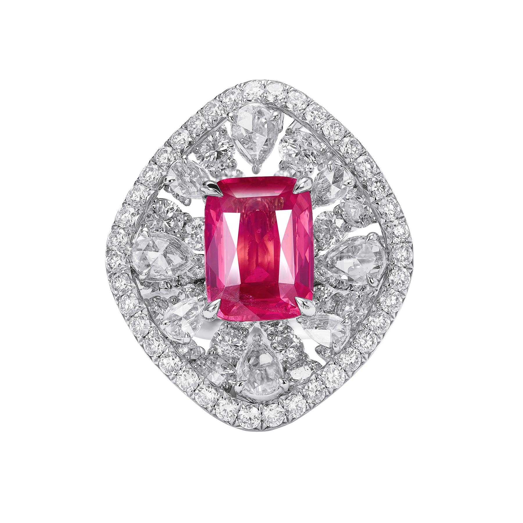 Romantic GEMCOOK JEWELLERY 3.05ct Hot Pink Mahenge Ring For Sale