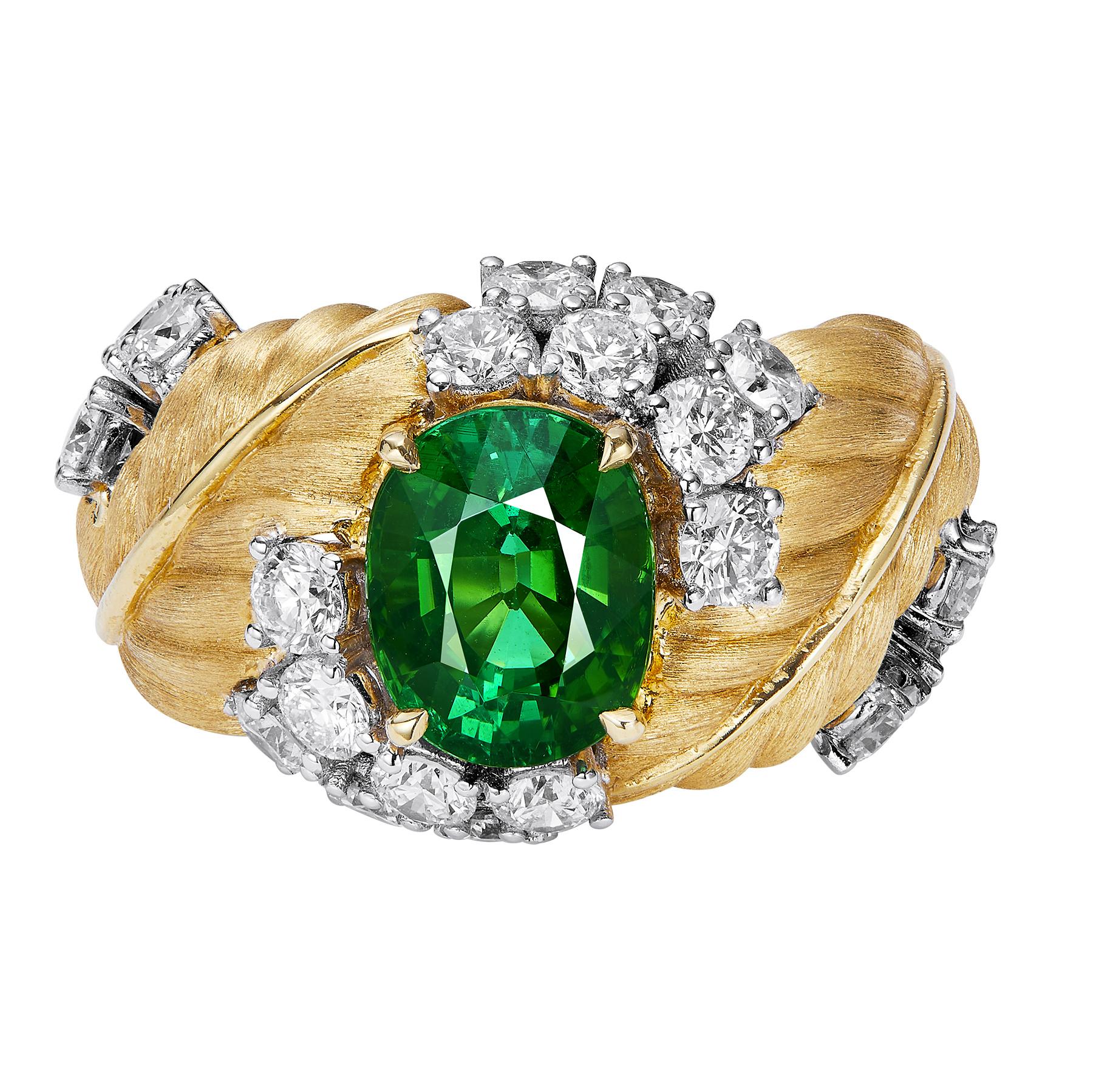 GEMCOOK JEWELLERY 3.08ct Tourmaline Color-separated Vintage Ring This ring is quite pretty! Bright and lush greenery🍃 A small cocktail ring It is the moving late spring and midsummer~ With a stunning 3.08 carat tourmaline gemstone, this vintage