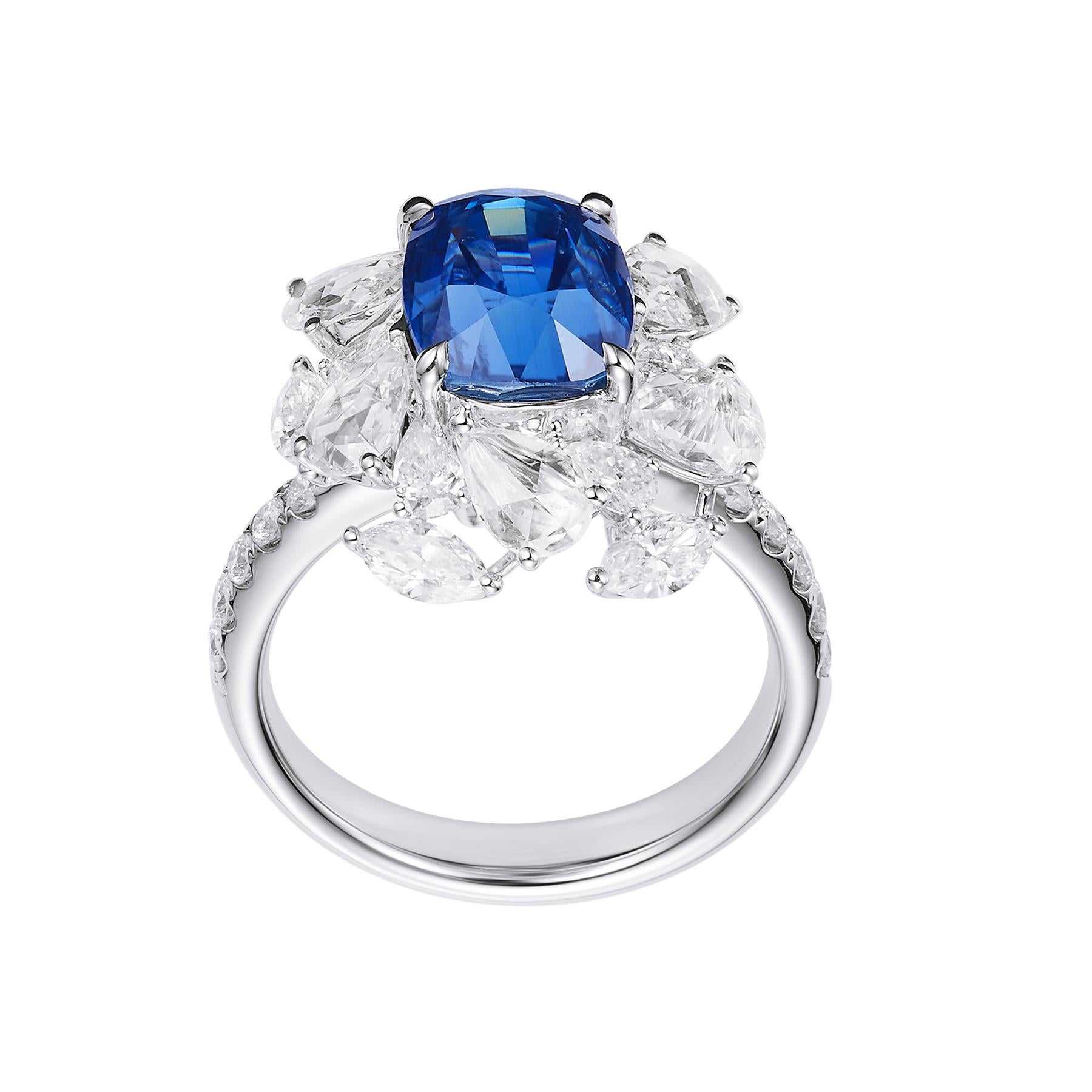 Retro GEMCOOK JEWELLERY 5.12ct Burma Unheated Royal Blue Sapphire Ring For Sale