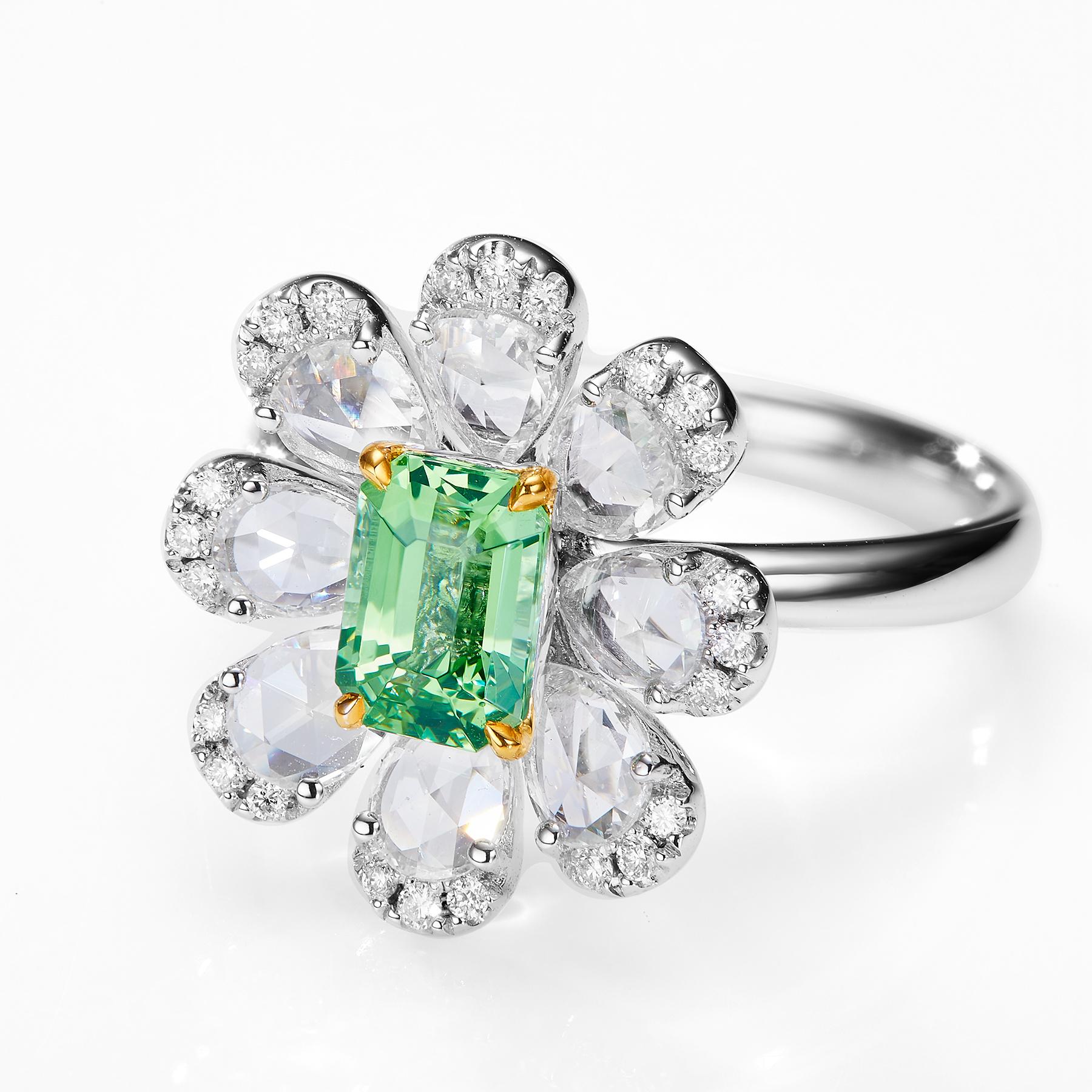 GEMCOOK JEWELLERY Anillo Flor 1,10 ct Granate Verde Menta.Luce tu estilo de primavera y verano con un estallido de vitalidad floreciente con el Anillo Flor 1,10 ct Granate Verde Menta de GEMCOOK JEWELLERY. Fabricado con piedras preciosas frescas,