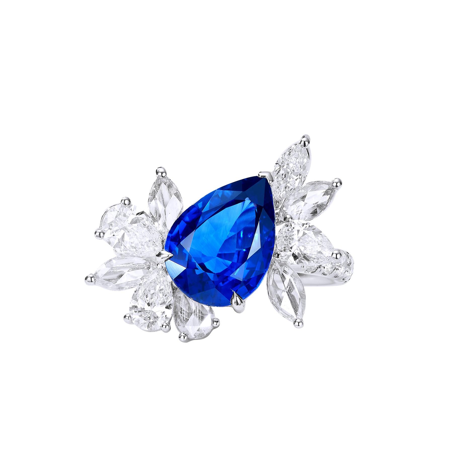 GEMCOOK JEWELRY 4.06ct Heated Royal Blue Sapphire Ring In New Condition For Sale In Bangkok, TH