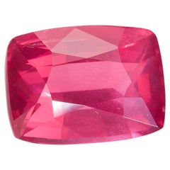 GEMCOOK JEWELRY GUILD zertifizierter 2,30ct Hot Pink Mahaenge Spinell