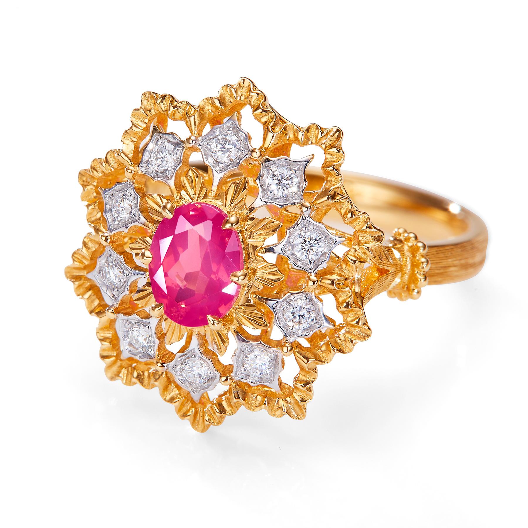 Dieser Mahenge-Ring aus gebürstetem Metall wird von GEMCOOK JEWELRY mit Sorgfalt hergestellt und zeichnet sich durch sein hochwertiges italienisches Design aus. Mit seiner glatten, gebürsteten Oberfläche strahlt dieser Ring Eleganz und Raffinesse