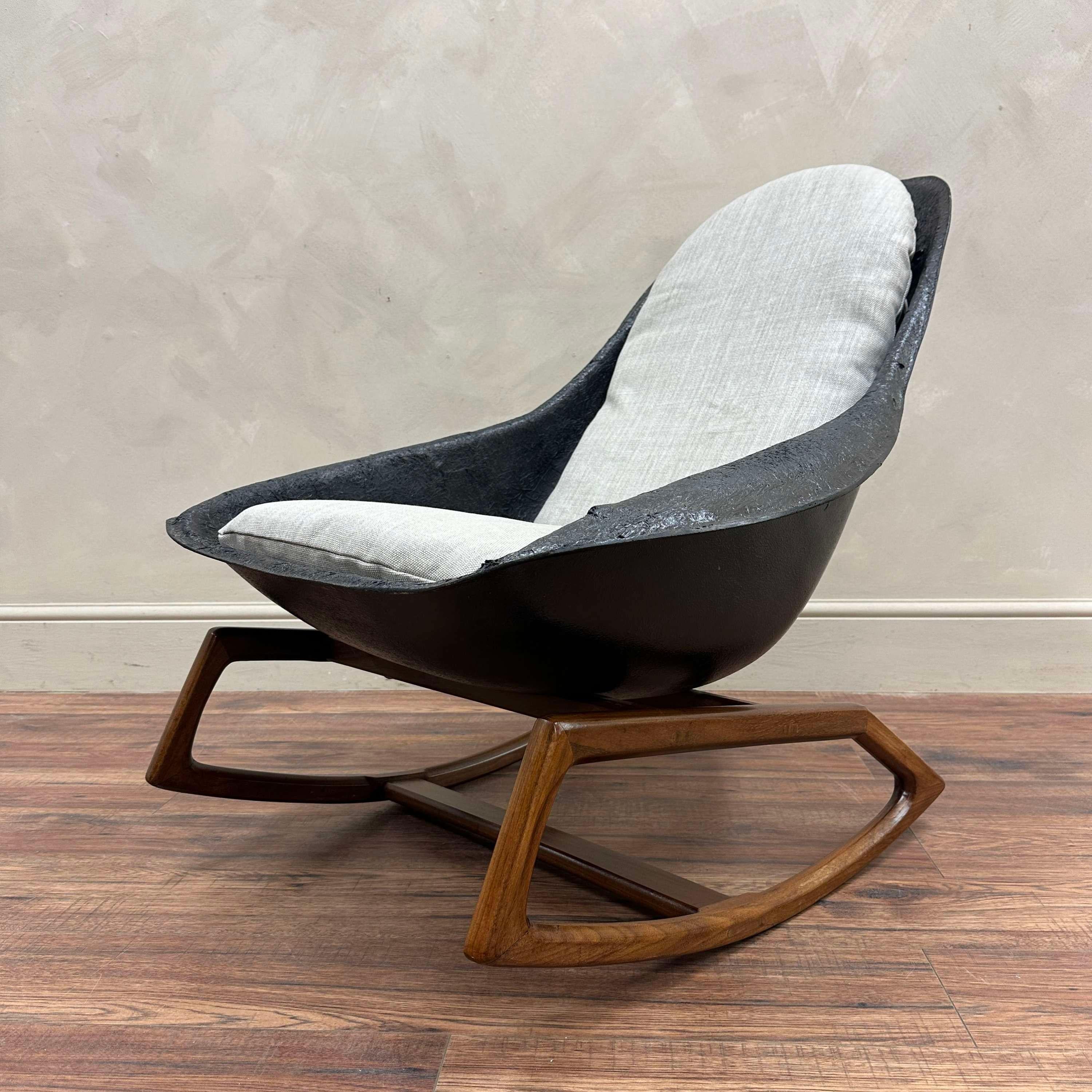 Fatto a mano Sedia a dondolo Gemini Lurashell c1960 in vendita