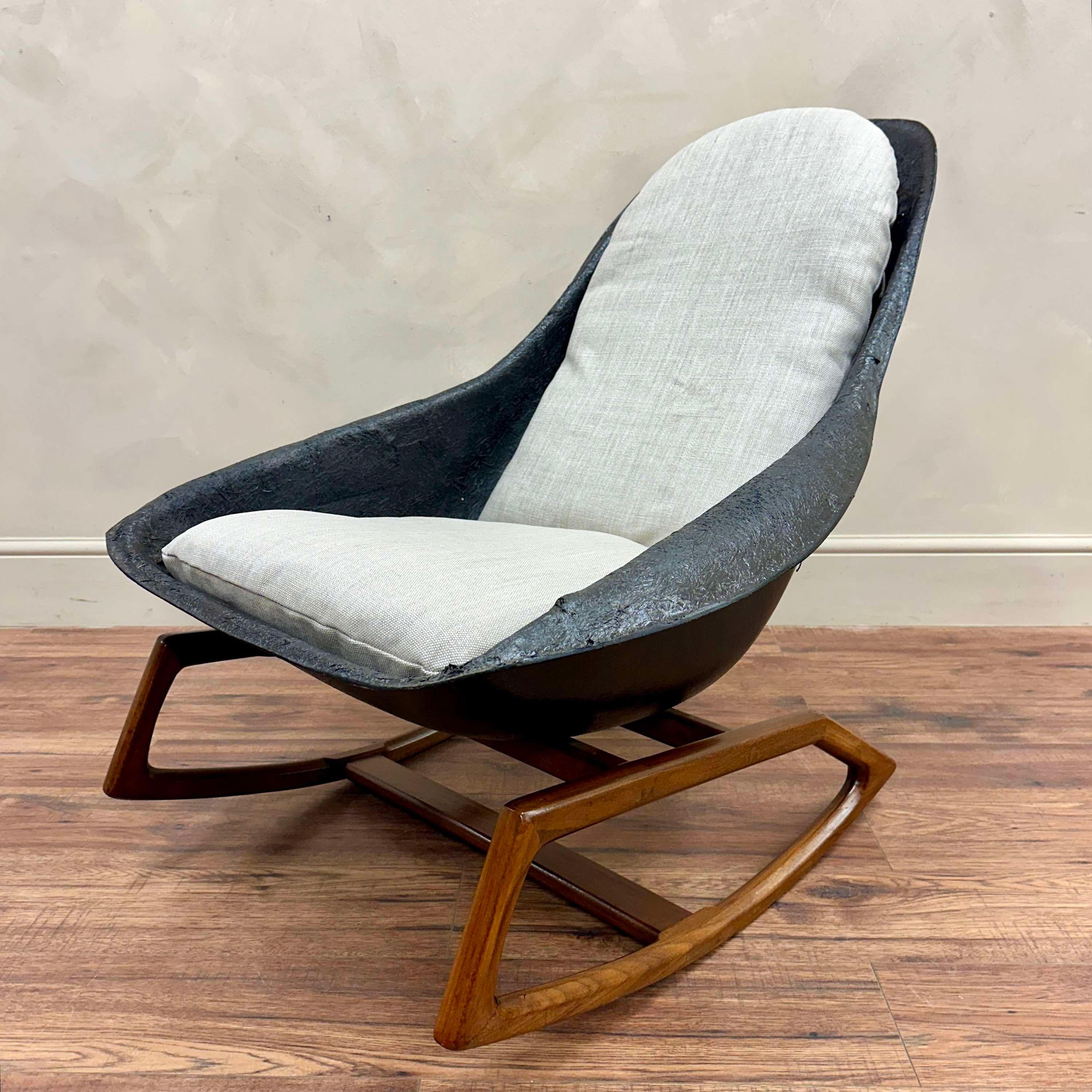 Sedia a dondolo Gemini Lurashell c1960 in vendita 2