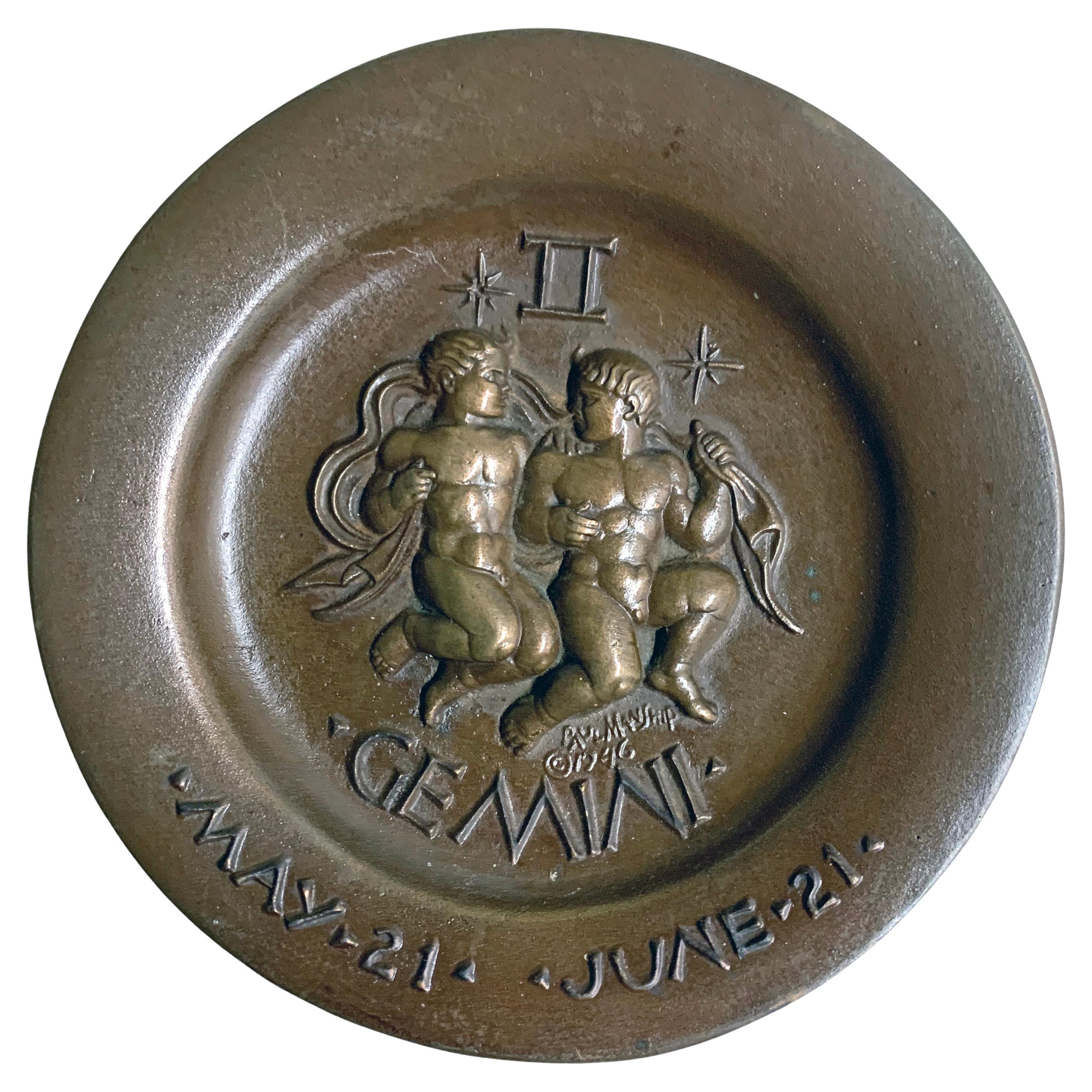 Rare bas-relief « Gémini » en bronze Art Déco de grand style par Paul Manship