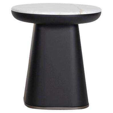 Petite table Gemini - une petite table façonnée en marbre en vente