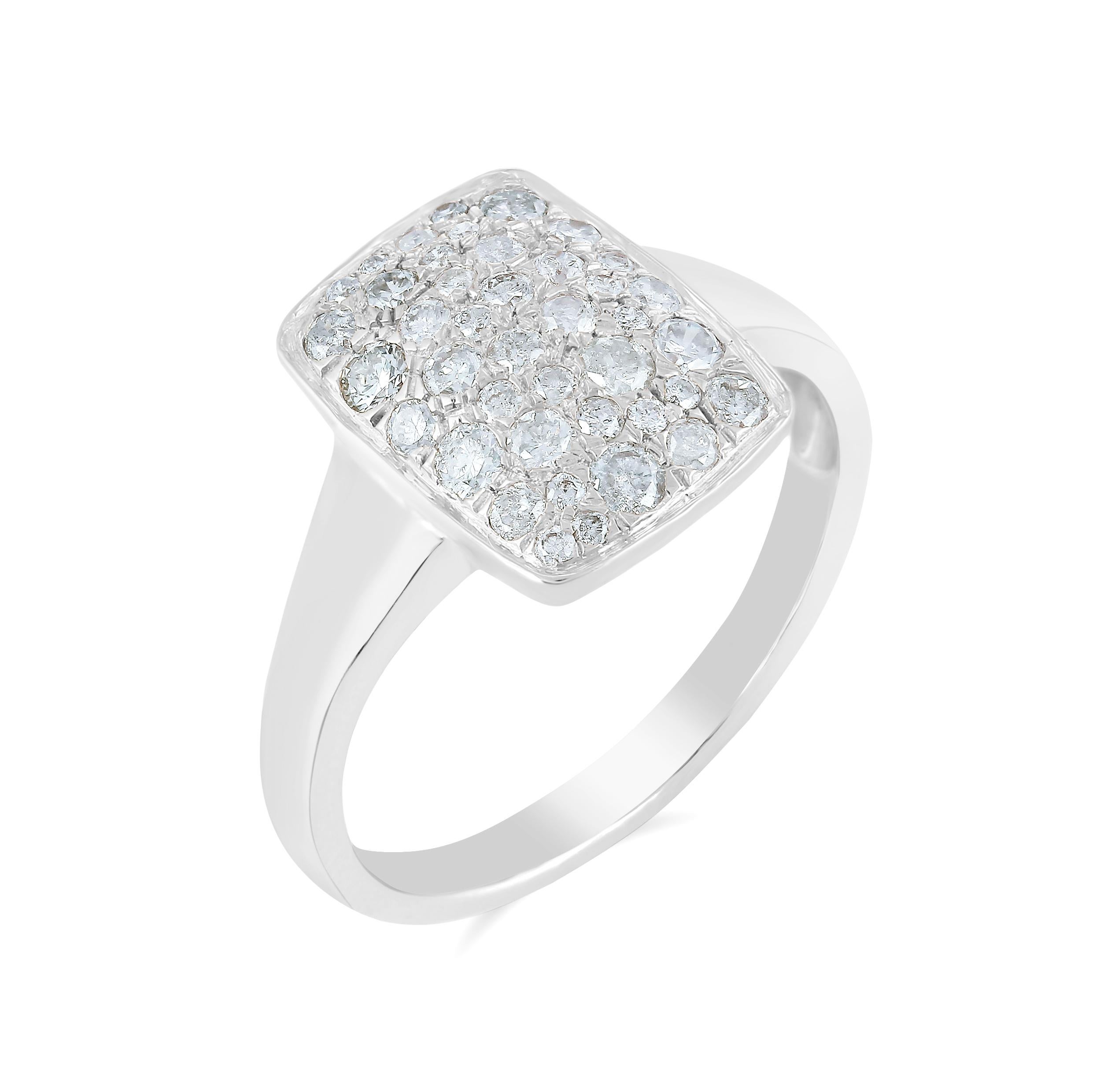 Round Cut Gemistry 0.63cttw Diamond Cluster Ring in 925 Sterling Silver For Sale