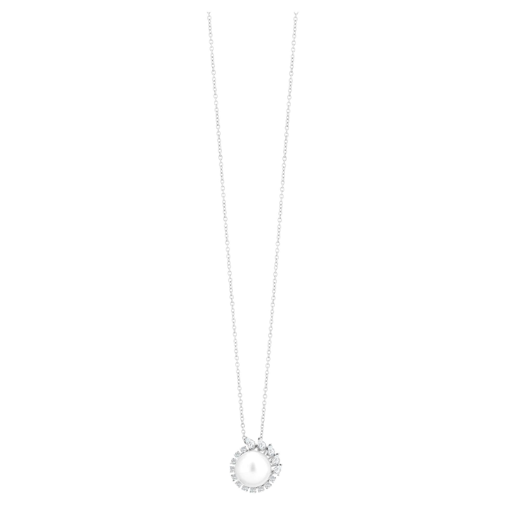 Elevate your elegance with the exquisite Gemistry South Sea Pearl and Diamond Pendant Necklace in 18k White Gold. This masterpiece combines luxury and allure, making it an essential addition to your jewelry collection.

The pendant necklace boasts