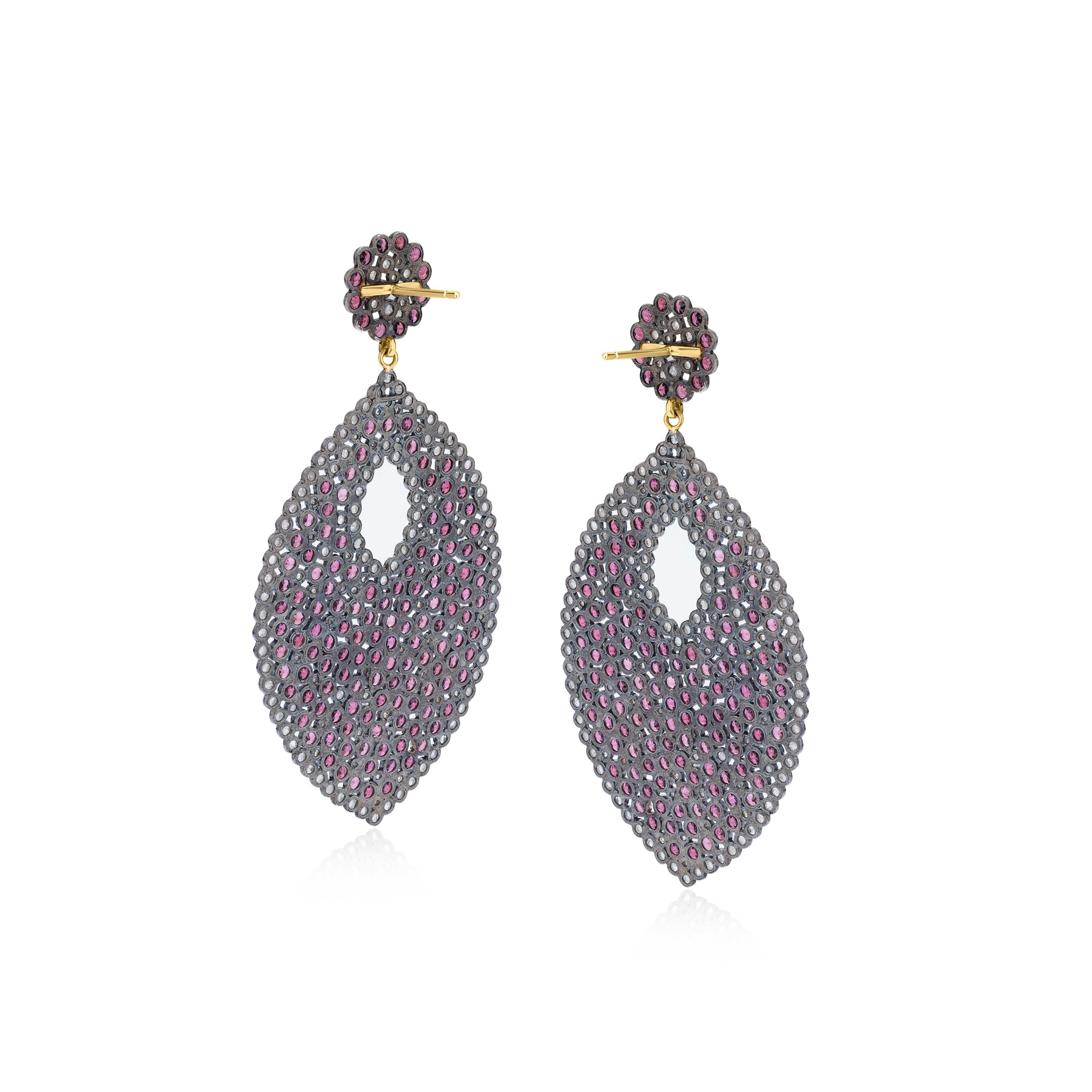 Química, Victoriana 35,58 Quilates T.W. Pendientes de gota de diamante y turmalina rosa Victoriano en venta