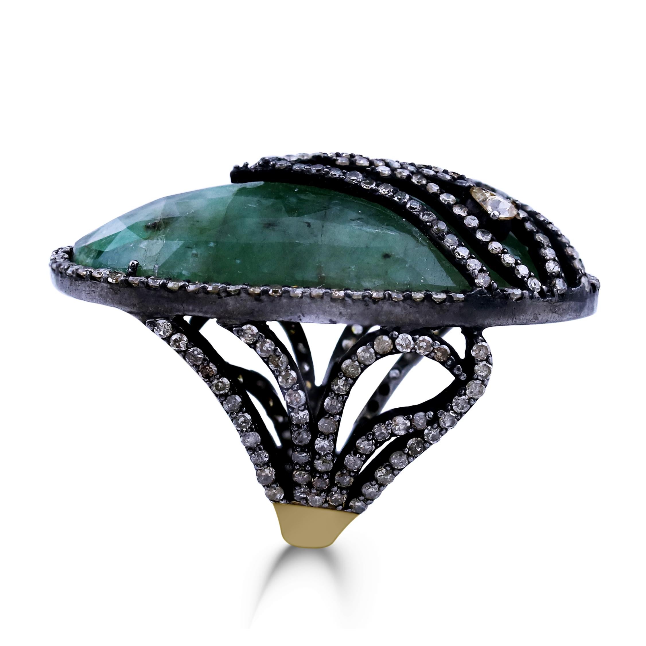 Gemistry Victorian 51.11cttw Diamond and Emerald Open Work Ring In New Condition For Sale In New York, NY