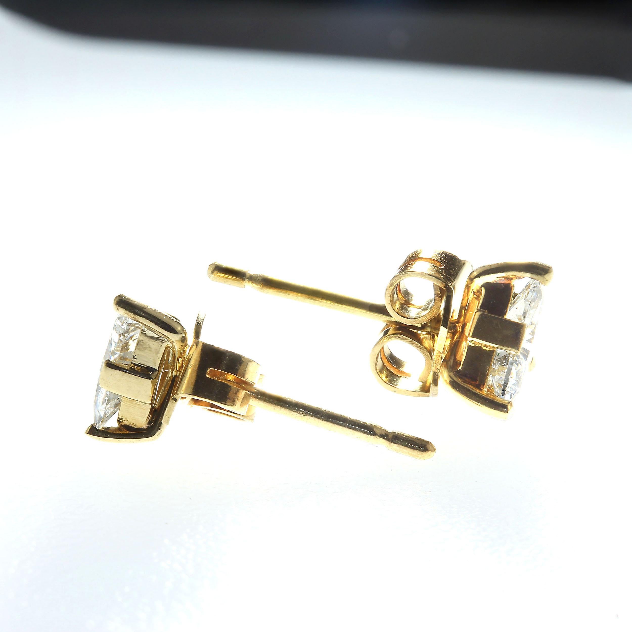  AJD 1.25 Carat Glittering Diamond Stud Earrings  April Birthstone In New Condition For Sale In Raleigh, NC